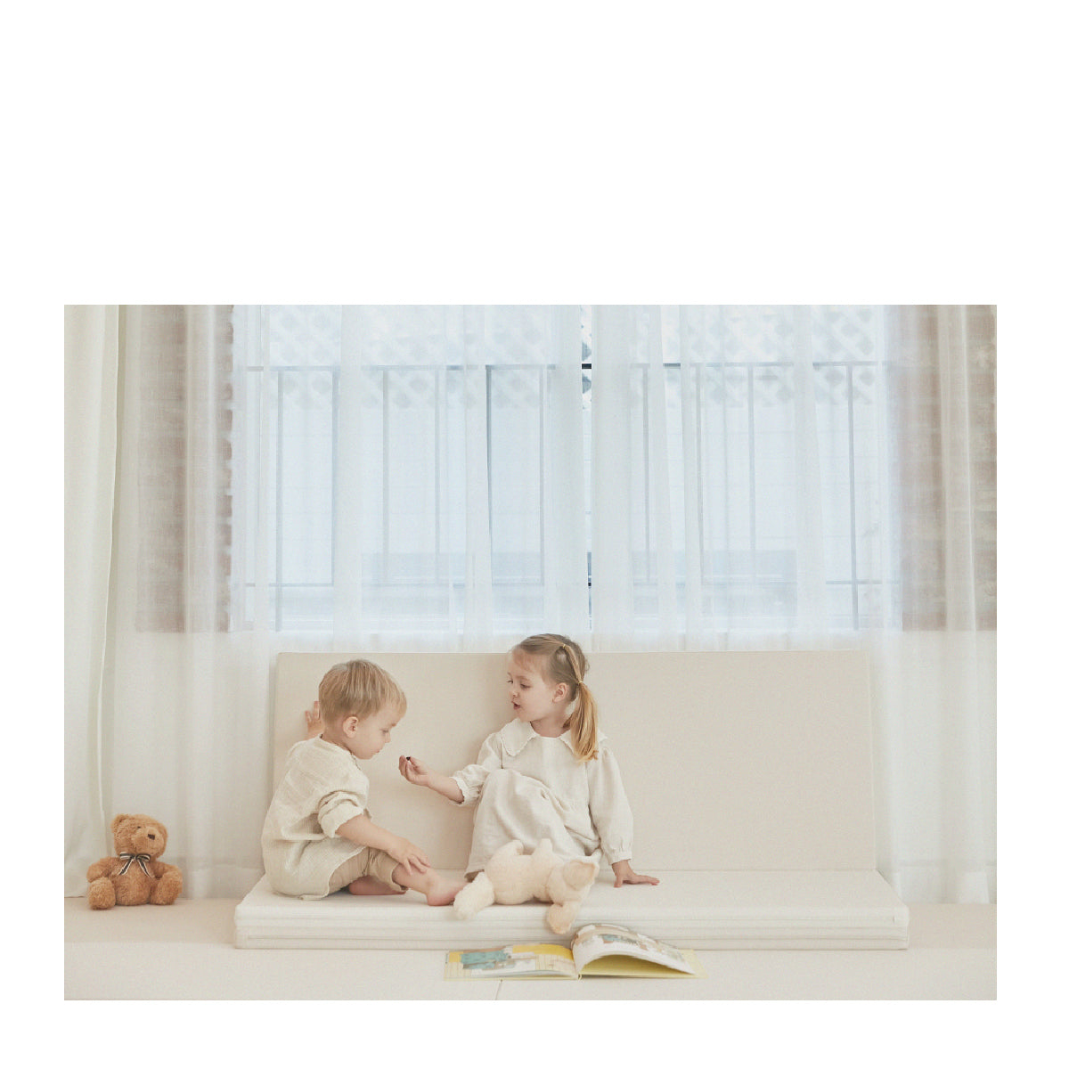 Caraz W4 Extra Thick Foldable Play Mat - 200 x 140 x 4cm - Non-Slip Baby Crawling Mat for Nursery, Playroom & Daycare - Perfect for Toddlers, Infants & Kids Floor Activities