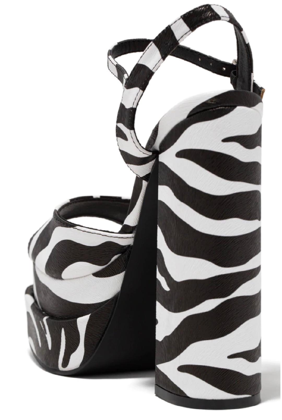 Comfortable Zebra Print Sandals for Women - Trendy & Stylish Summer Beach Walking Shoes - Perfect for Vacation, Poolside, and Casual Outfits