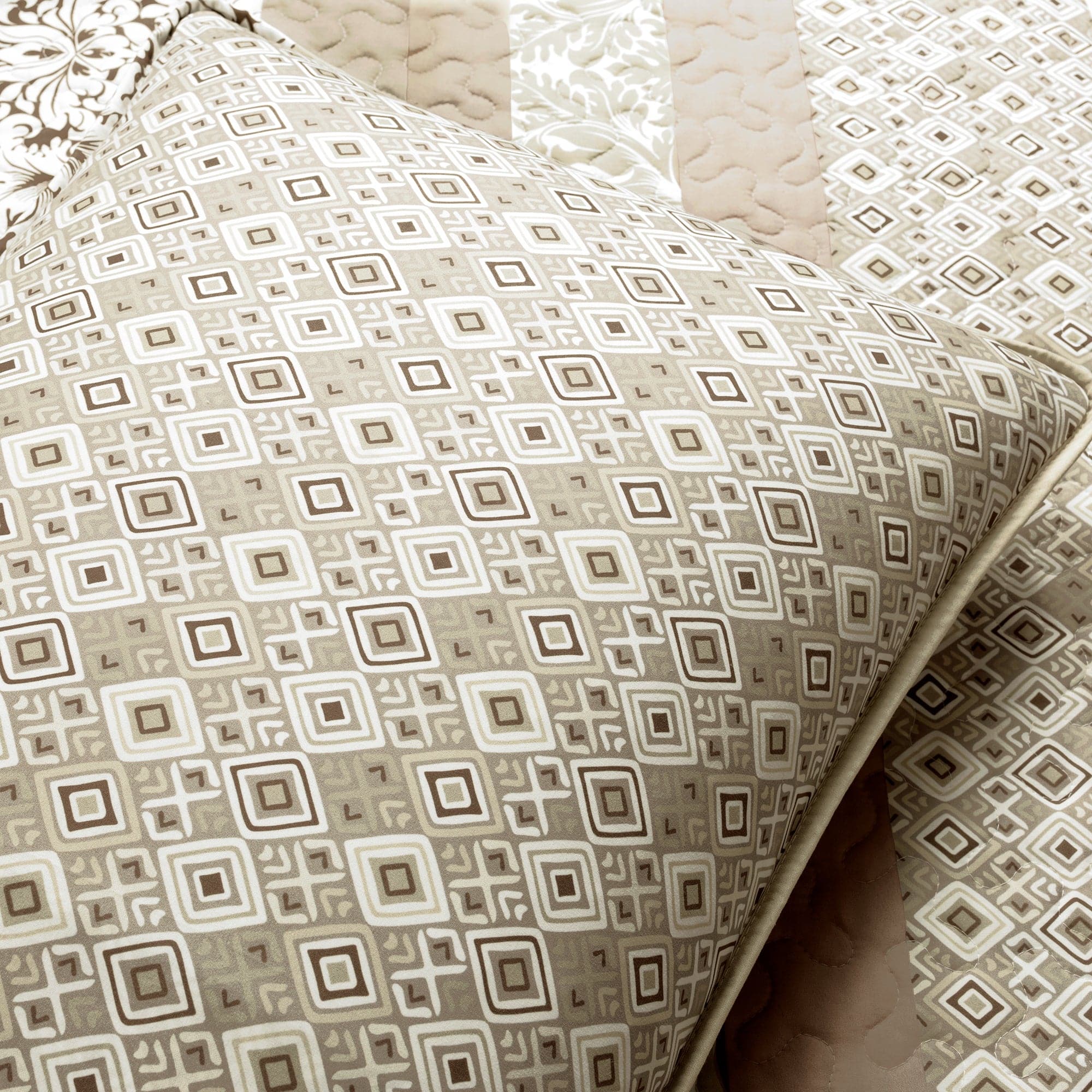 Boho Stripe 3-Piece Quilt Set - Queen Size, Soft Cotton Bedding for Bohemian Style Bedroom Decor | Perfect for Guest Rooms, Master Bedrooms & Cozy Home Styling