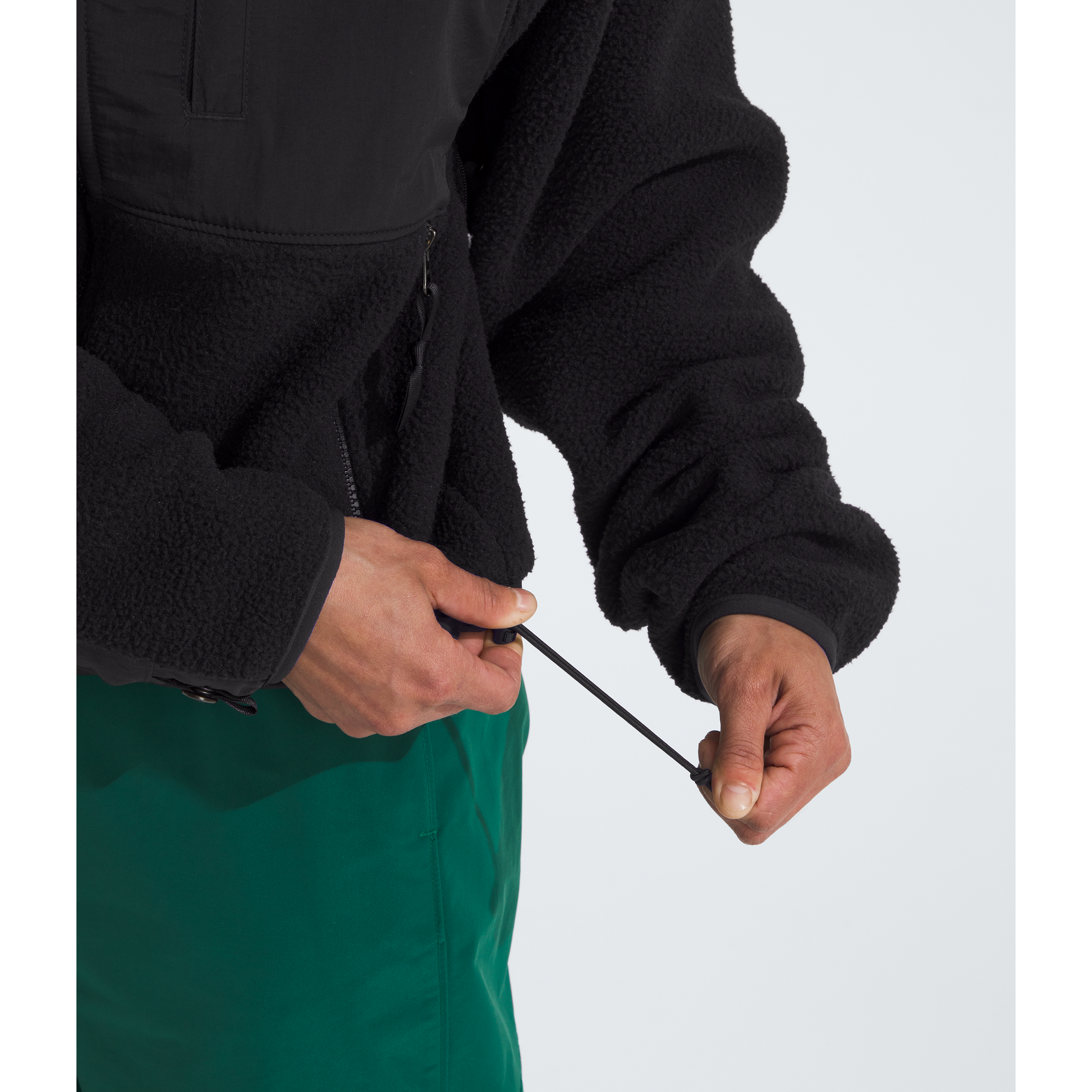 The North Face Women's Retro Denali Jacket - Fleece Lined Water-Resistant Winter Coat for Hiking, Camping & Outdoor Adventures