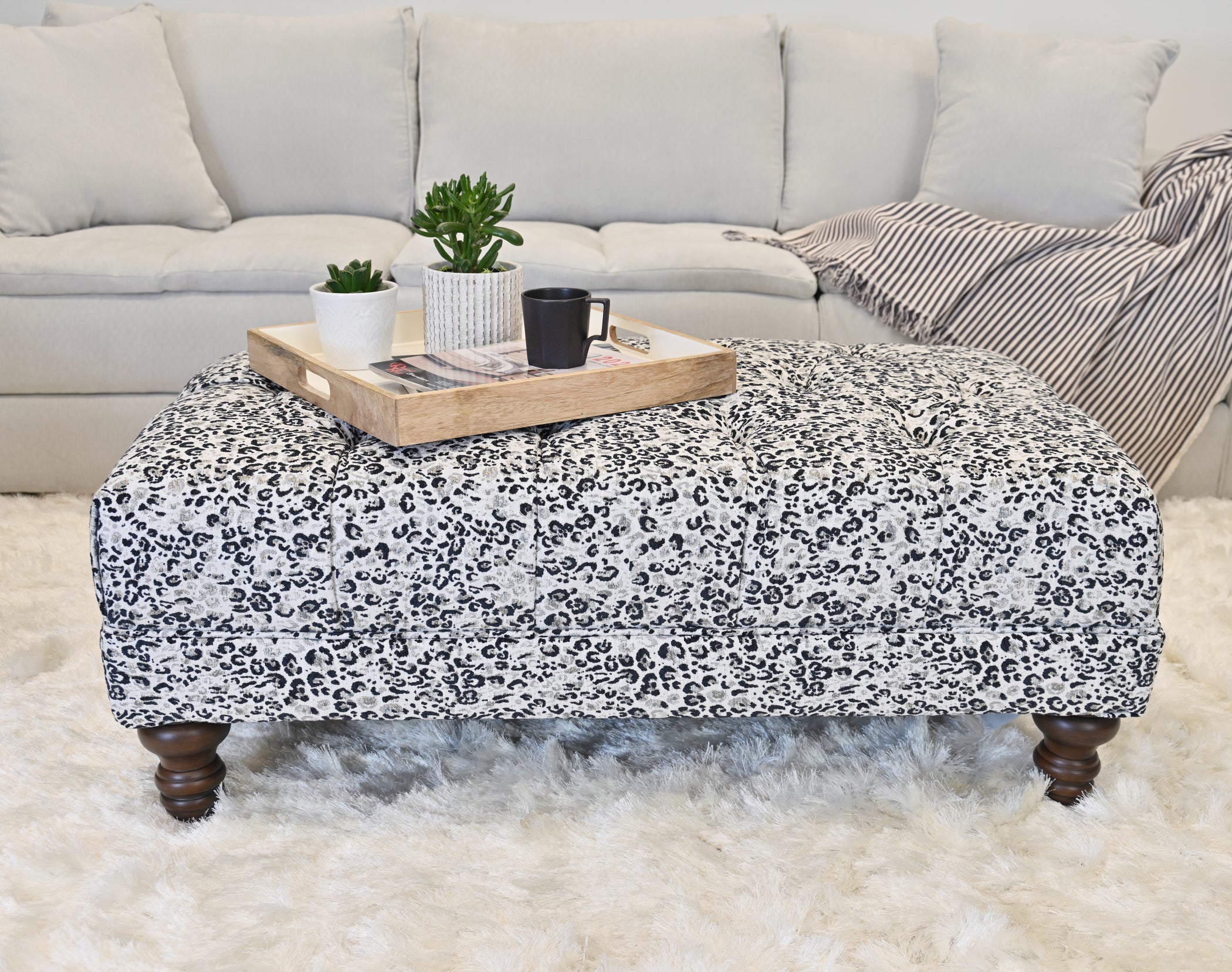 Roundhill Furniture Charbilia Fabric Tufted Cocktail Ottoman in Dexter Geyser - Stylish Living Room Footrest & Coffee Table for Modern Home Decor