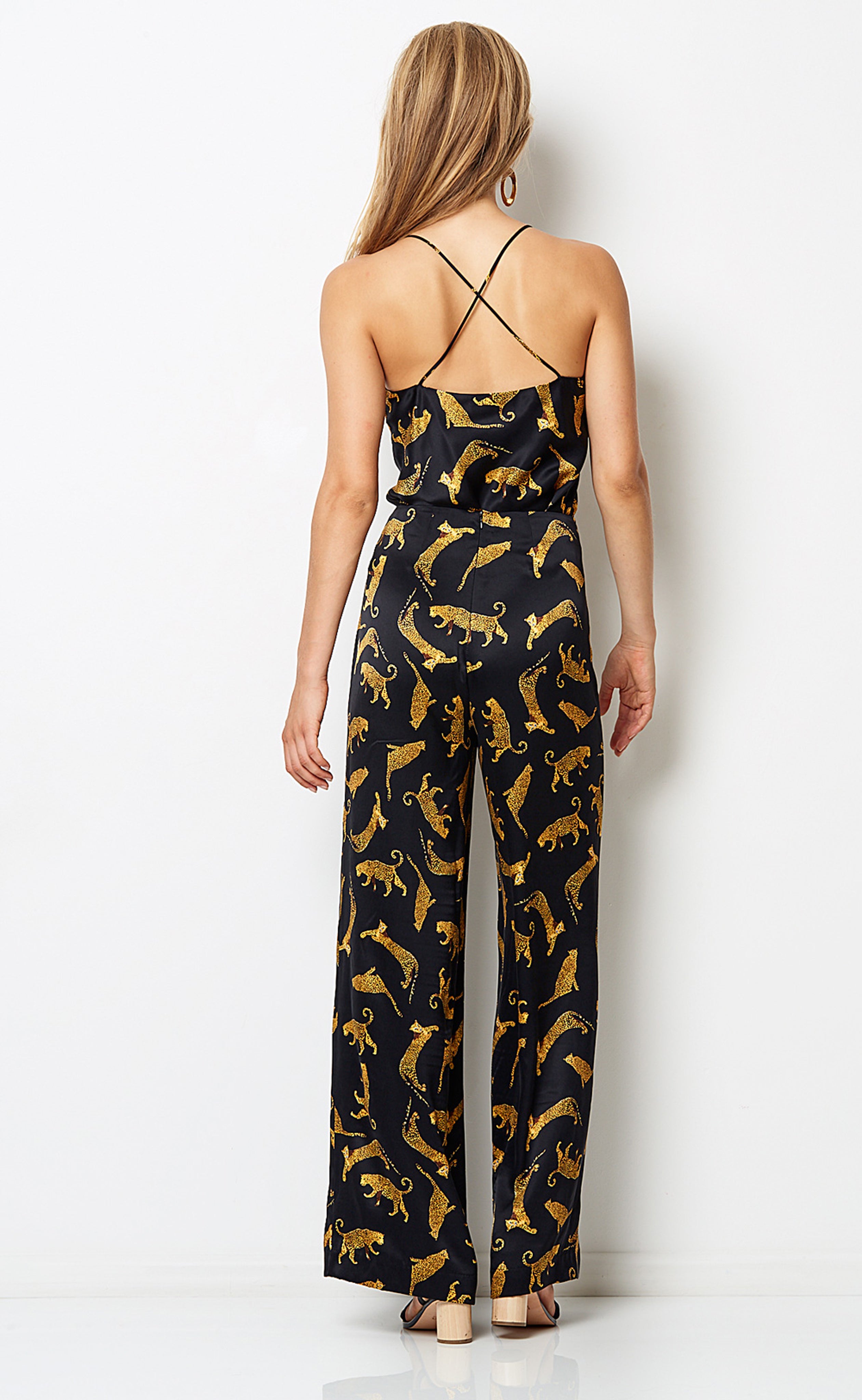 Conga Beat Cami - Stylish Women's Floral Print Camisole Top for Summer | Perfect for Beach, Vacation & Casual Outings