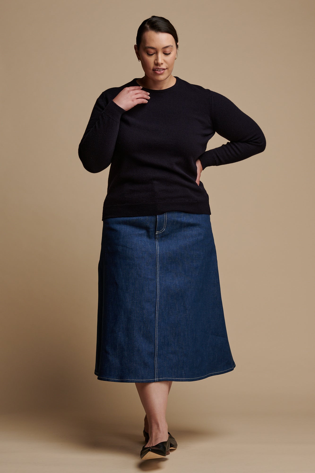 Soft & Cozy Women's Lambswool Sweater - Navy Blue Crew Neck Pullover for Fall & Winter | Casual Outfit, Office Wear & Holiday Fashion