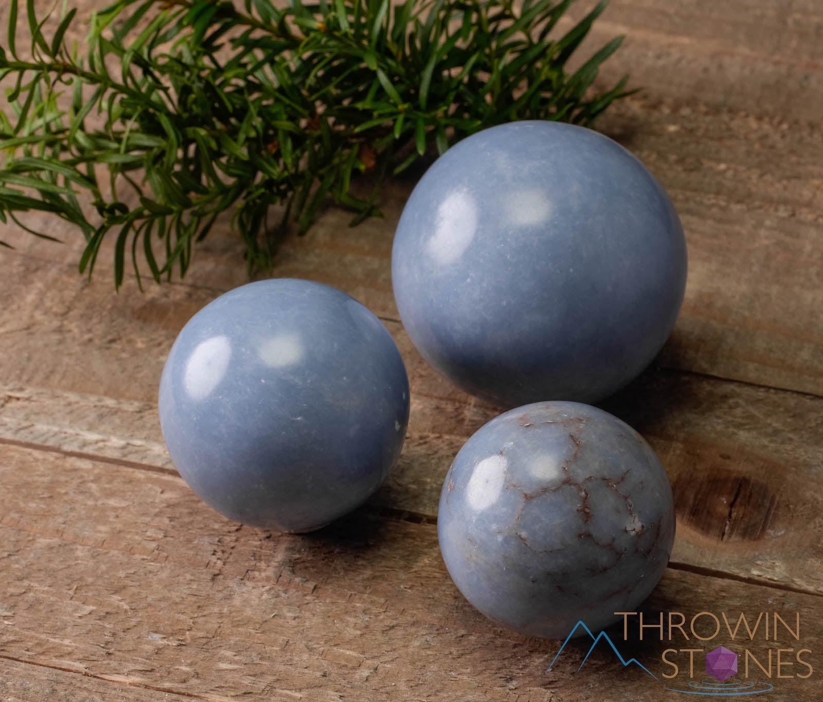 ANGELITE Crystal Sphere - Healing Crystal Ball for Meditation, Housewarming Gift, Feng Shui Home Decor, E0229 - Perfect for Yoga, Reiki & Spiritual Healing