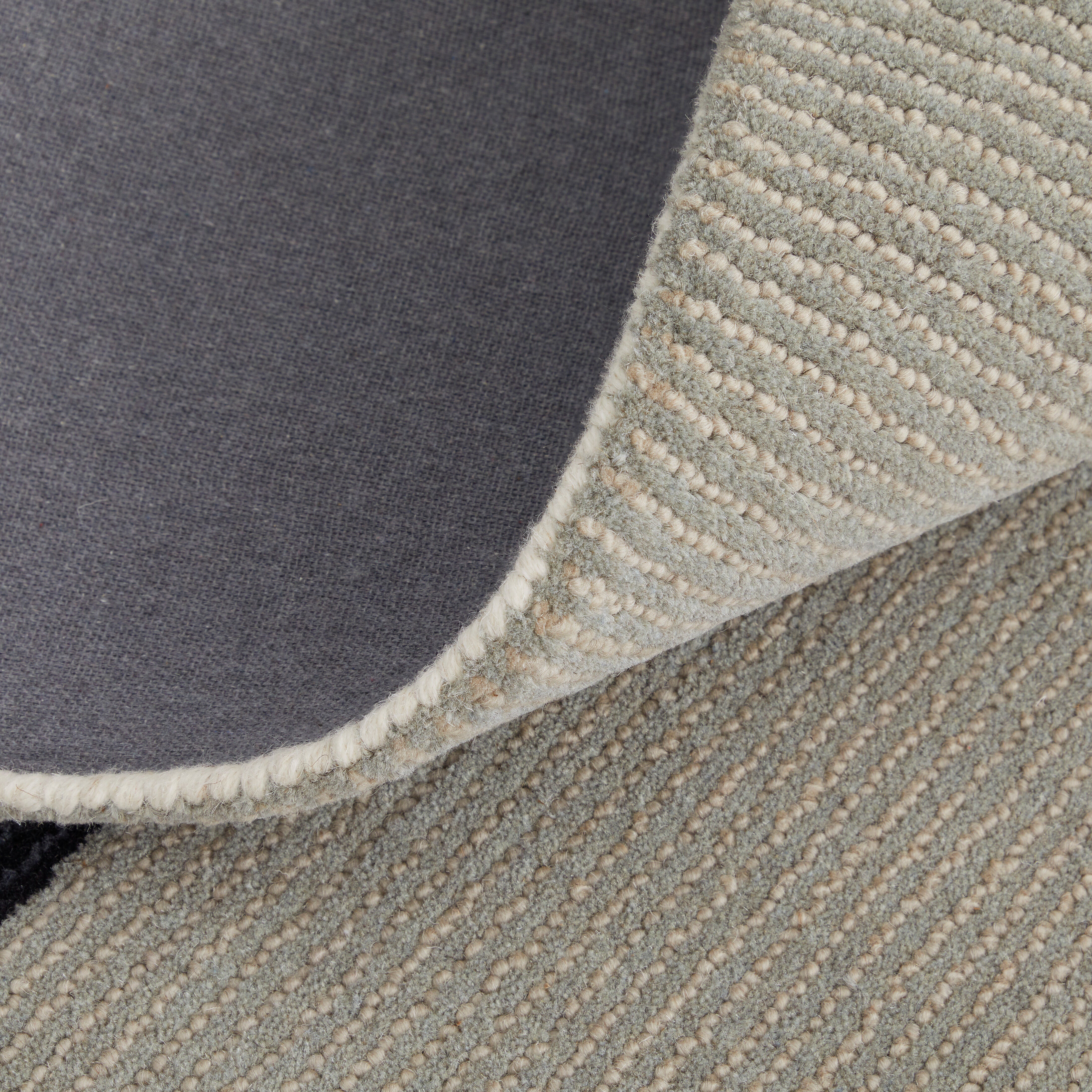 Premium Maguire 8904 Soft & Durable Area Rug - Perfect for Living Room, Bedroom & Home Decor - Easy to Clean & Non-Slip Backing