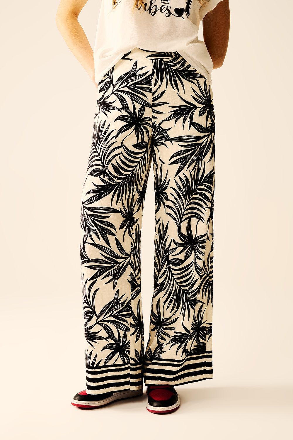 **Women's Wide Leg Pants in White with Black Floral Details - Elegant & Comfortable for Casual Wear, Office, and Special Occasions**