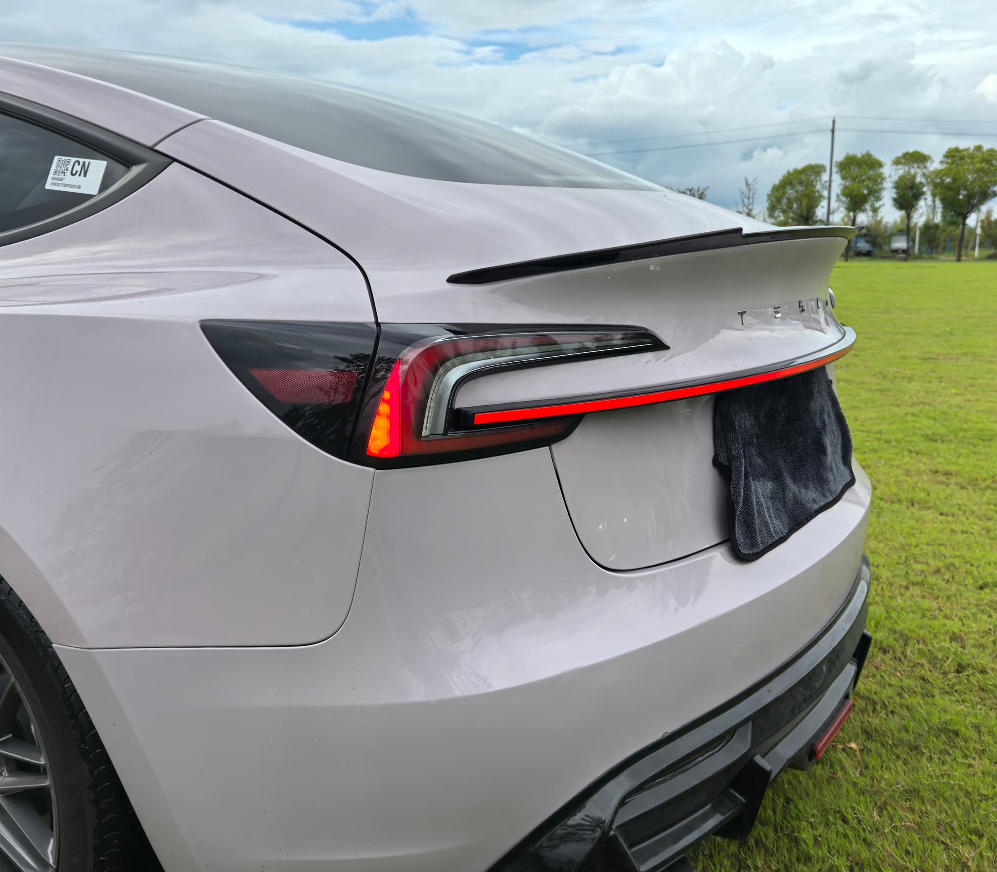 24+ Tesla Model 3 Full Width LED Knight Rider Tailgate Strip Tail Light Bar - Upgrade Your Car's Style & Visibility for Night Driving & Custom Looks