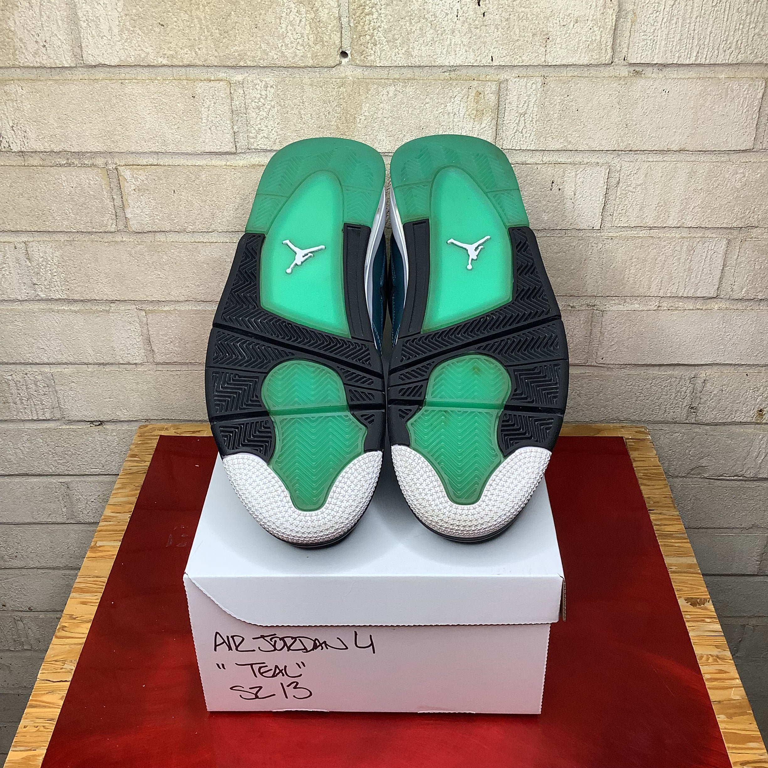 AIR JORDAN 4 Retro 