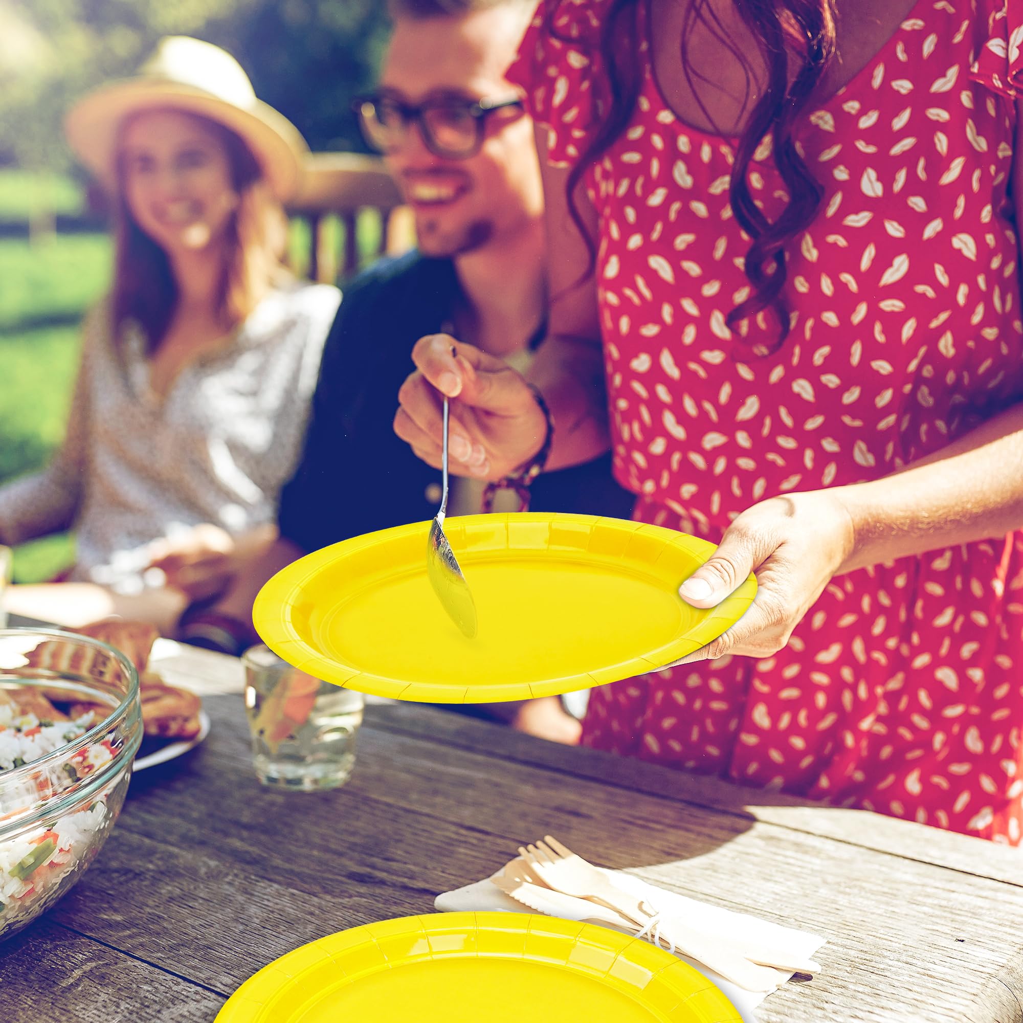 QZYL 50-Pack Disposable 9-Inch Round Paper Plates - Yellow Dinner Plates for Parties, Picnics, Weddings & Events | Eco-Friendly Party Supplies for Daily Meals, Anniversaries & Festive Gatherings