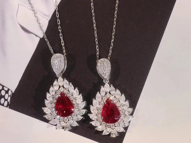 18K White Gold Diamond & Ruby Pendant Necklace for Women - Elegant Customizable Jewelry for Banquets, Parties & Special Occasions