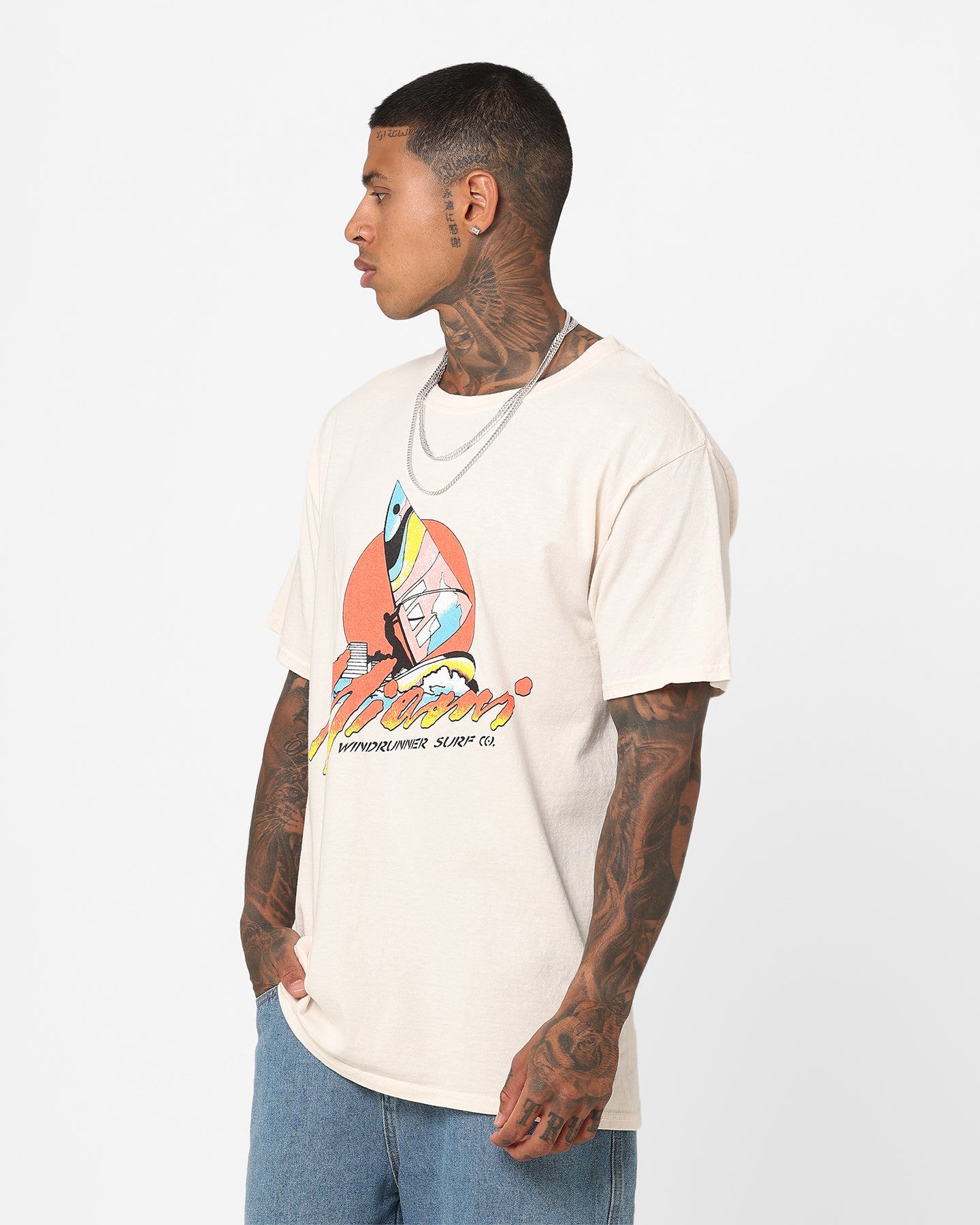 Vintage American Thrift Windrunner T-Shirt - Off White Retro Style | Casual Wear & Street Fashion Outfit