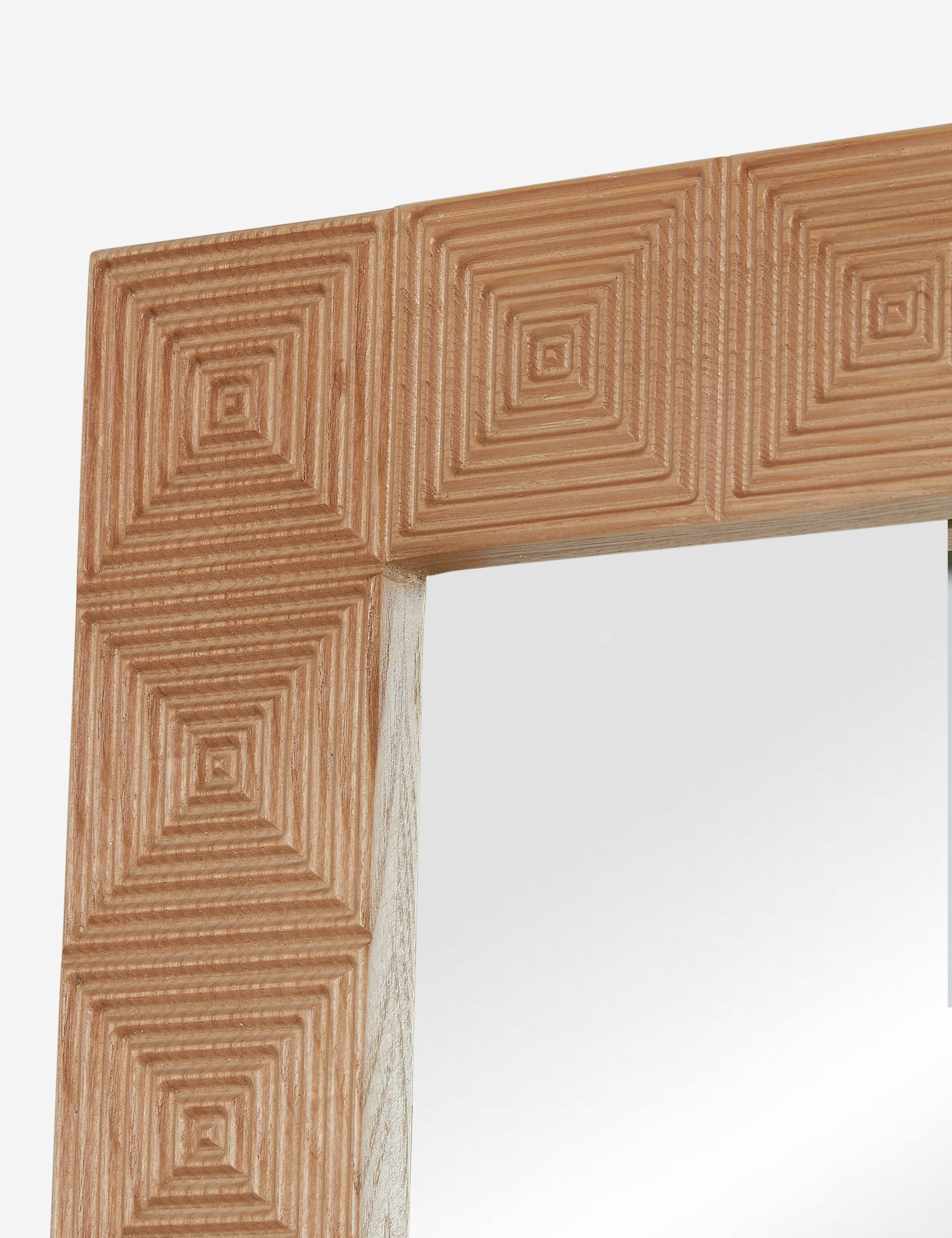 Stylish Chelan Full Length Mirror - Floor Standing Dressing Mirror for Bedroom, Living Room & Entryway - Perfect for Outfit Checks & Home Decor