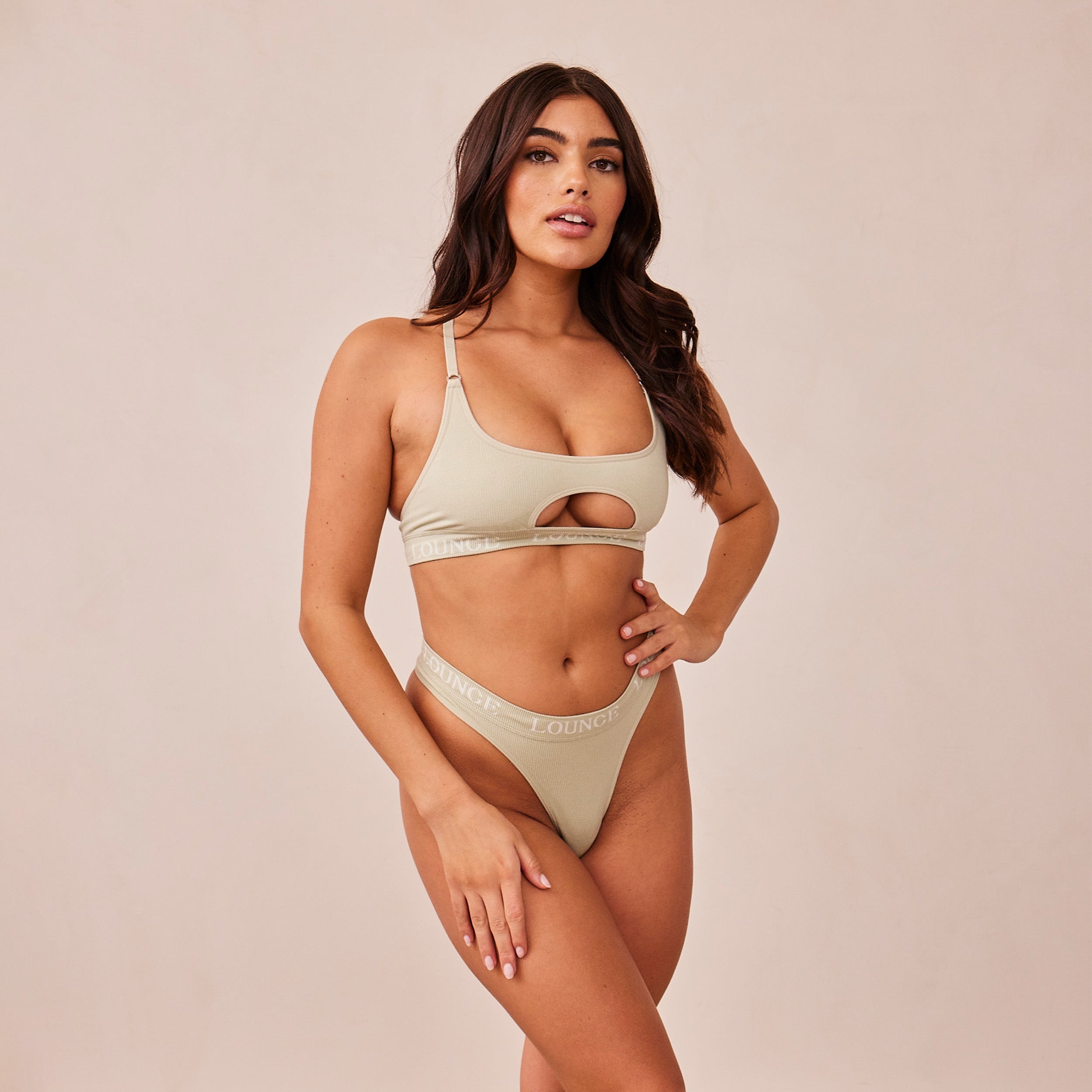 Seamless Comfort Bra - Olive Green Wireless Support for Yoga, Workout & Everyday Wear