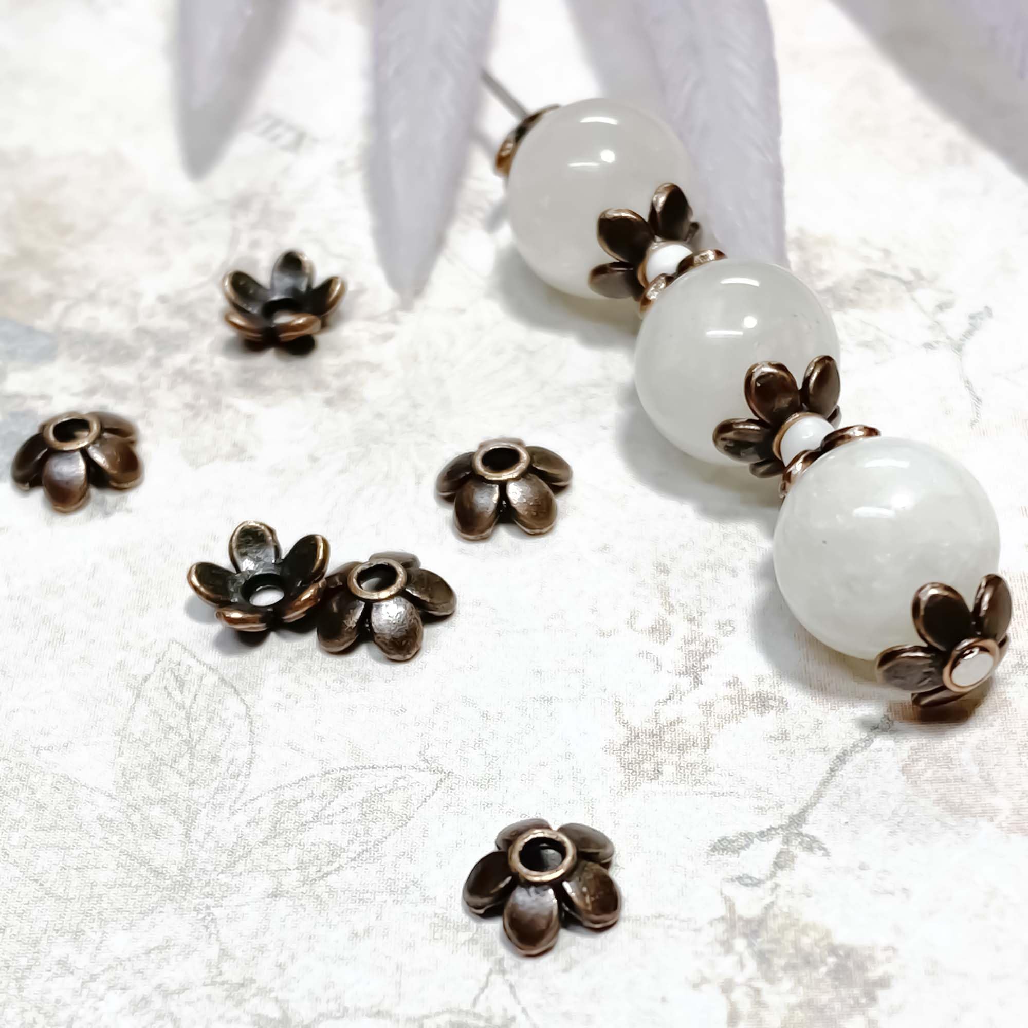Antique Silver Spacer Bead Caps for Jewelry Making - 500Pcs Copper Petal Bead Findings Fit 10-12mm Round Beads (Perfect for Bracelets, Necklaces & Earrings DIY Projects)
