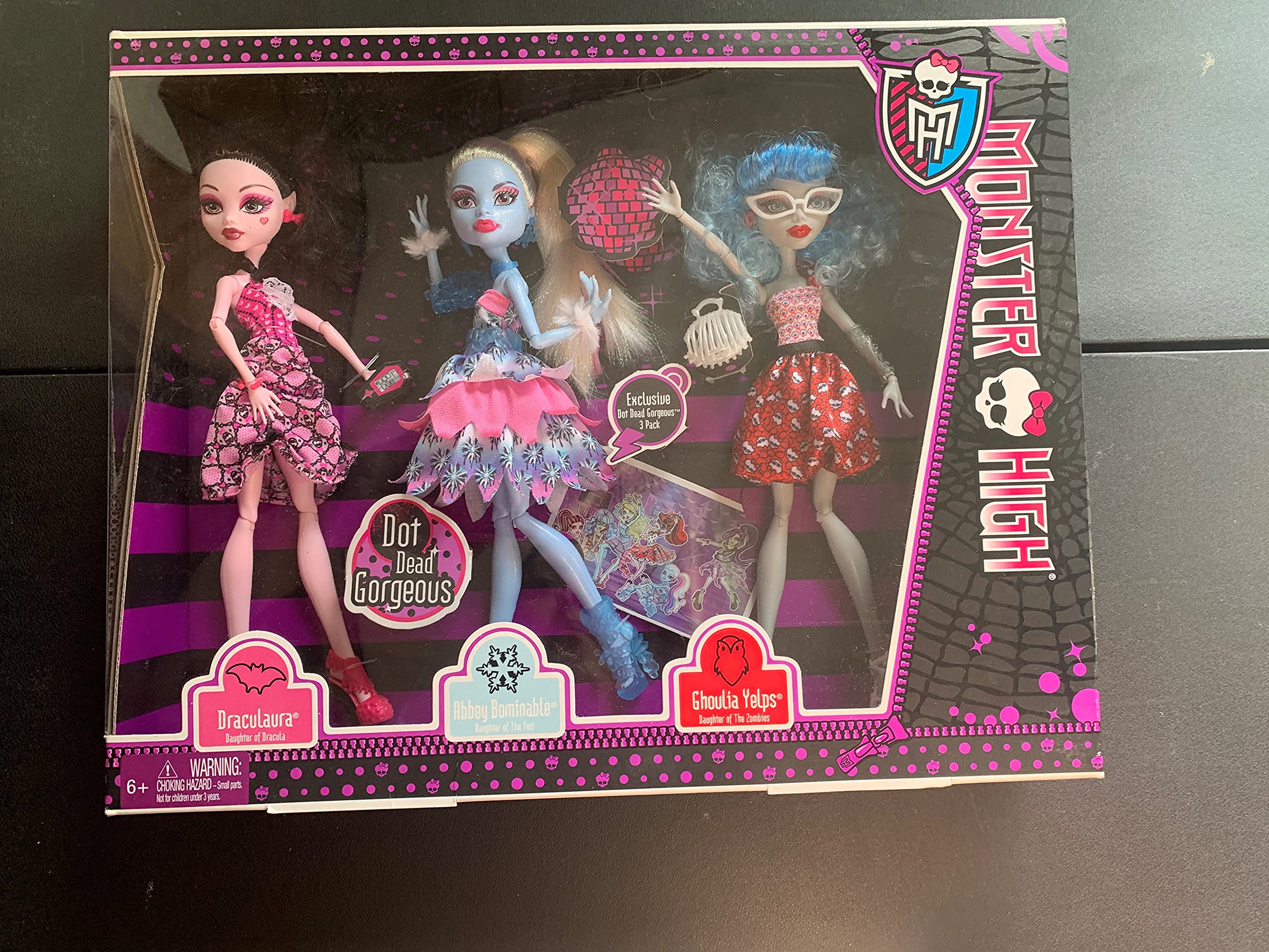 Monster High Doll Exclusive Dot Dead Gorgeous 3-Pack - Draculaura, Abbey Bominable & Ghoulia Yelps | Collectible Fashion Dolls for Kids & Fans | Perfect for Playtime, Display & Gifts