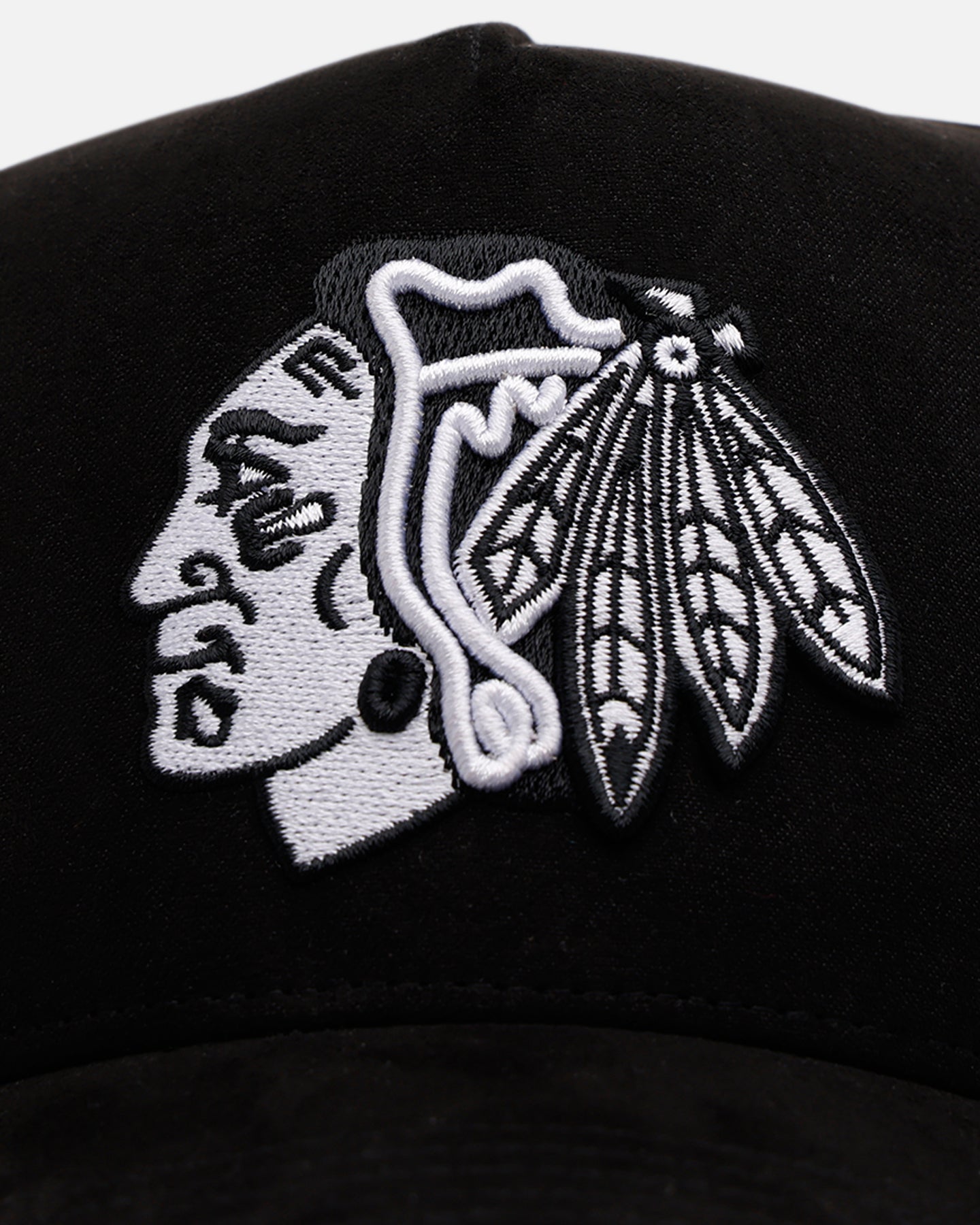 Chicago Blackhawks 'Ultrasuede' 47 MVP Strapback Hat - Black/White Adjustable Snapback Cap for Men - Perfect for Game Day, Sports Events & Casual Wear