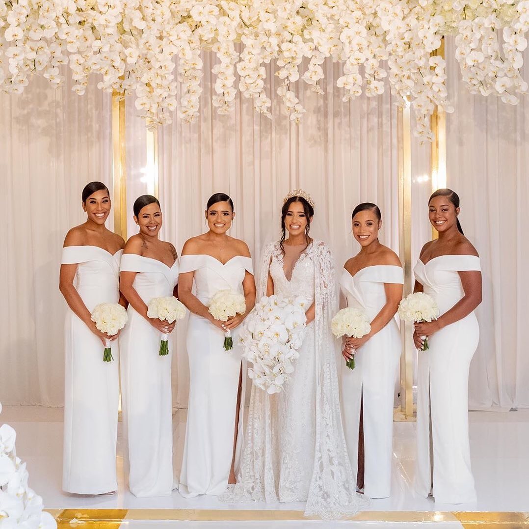 Sexy Mermaid Off-the-Shoulder White Bridesmaid Dress with High Slit - Perfect for Beach Weddings, Bachelorette Parties & Formal Events