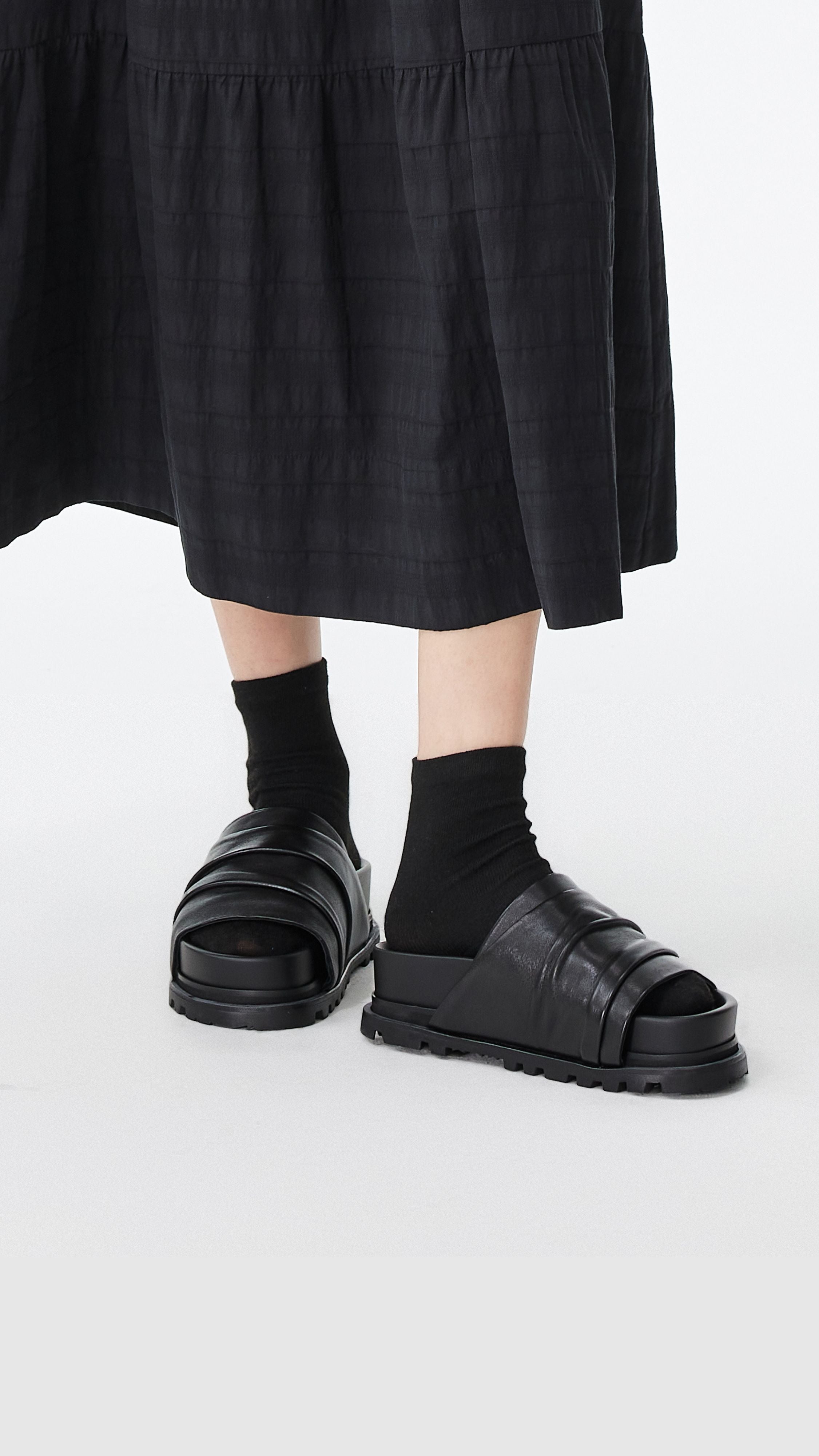 Premium Leather Platform Slides for Women - Comfortable & Stylish Summer Sandals - Perfect for Beach, Pool, and Casual Outings