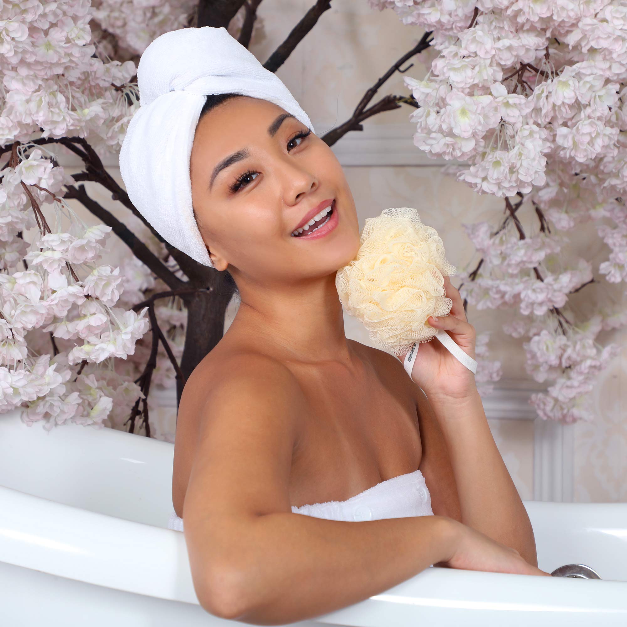 Daily Concepts Mesh Bath Sponge - Soft Exfoliating Shower Sponge with Lavender & Vanilla Scent for All Skin Types (89g) - Perfect for Relaxing Baths, Spa Days & Gentle Skin Care