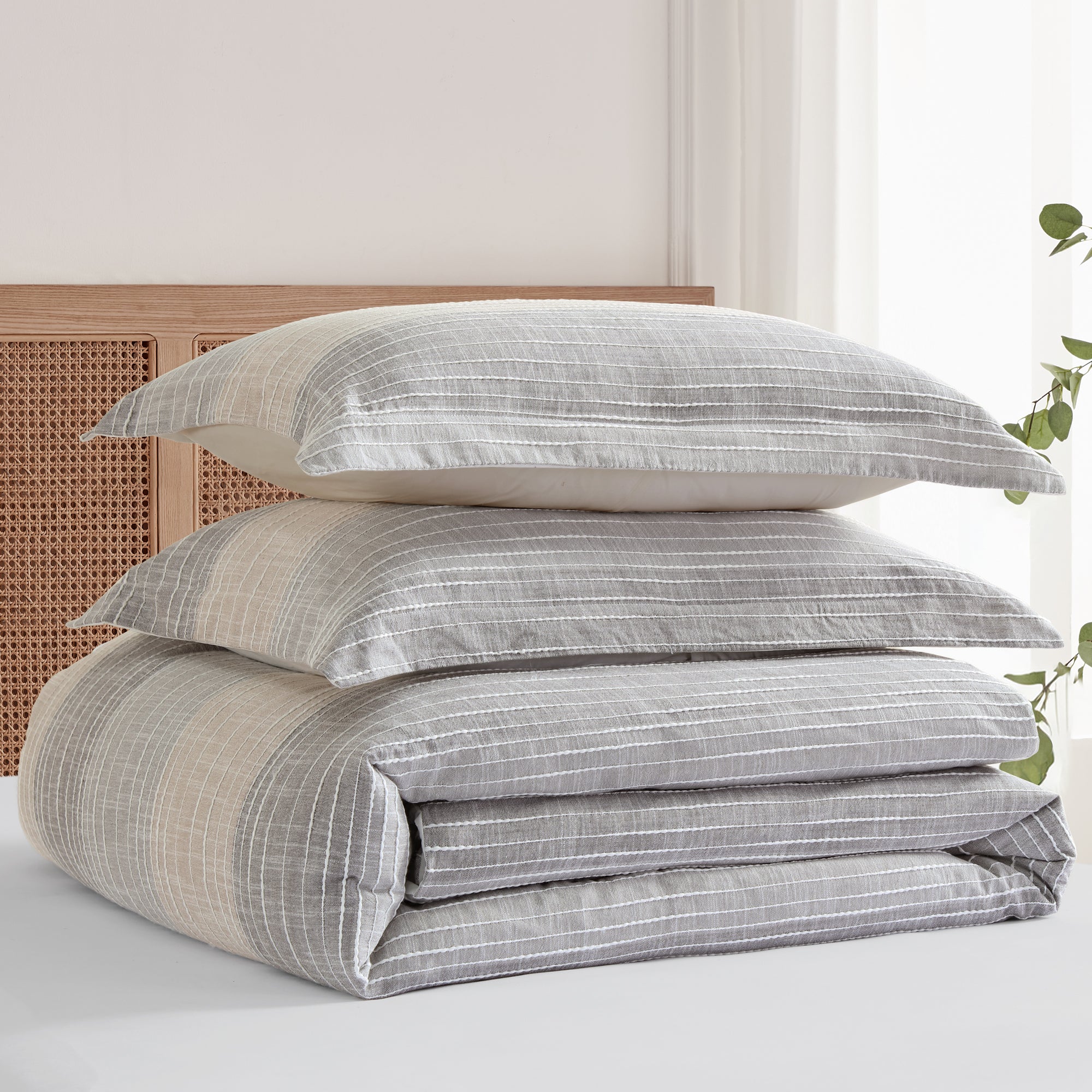 Sand Stripes Duvet Cover Set - Soft & Breathable Bedding Set with Pillowcases - Perfect for Modern Bedroom, Guest Room & Dorm Decor