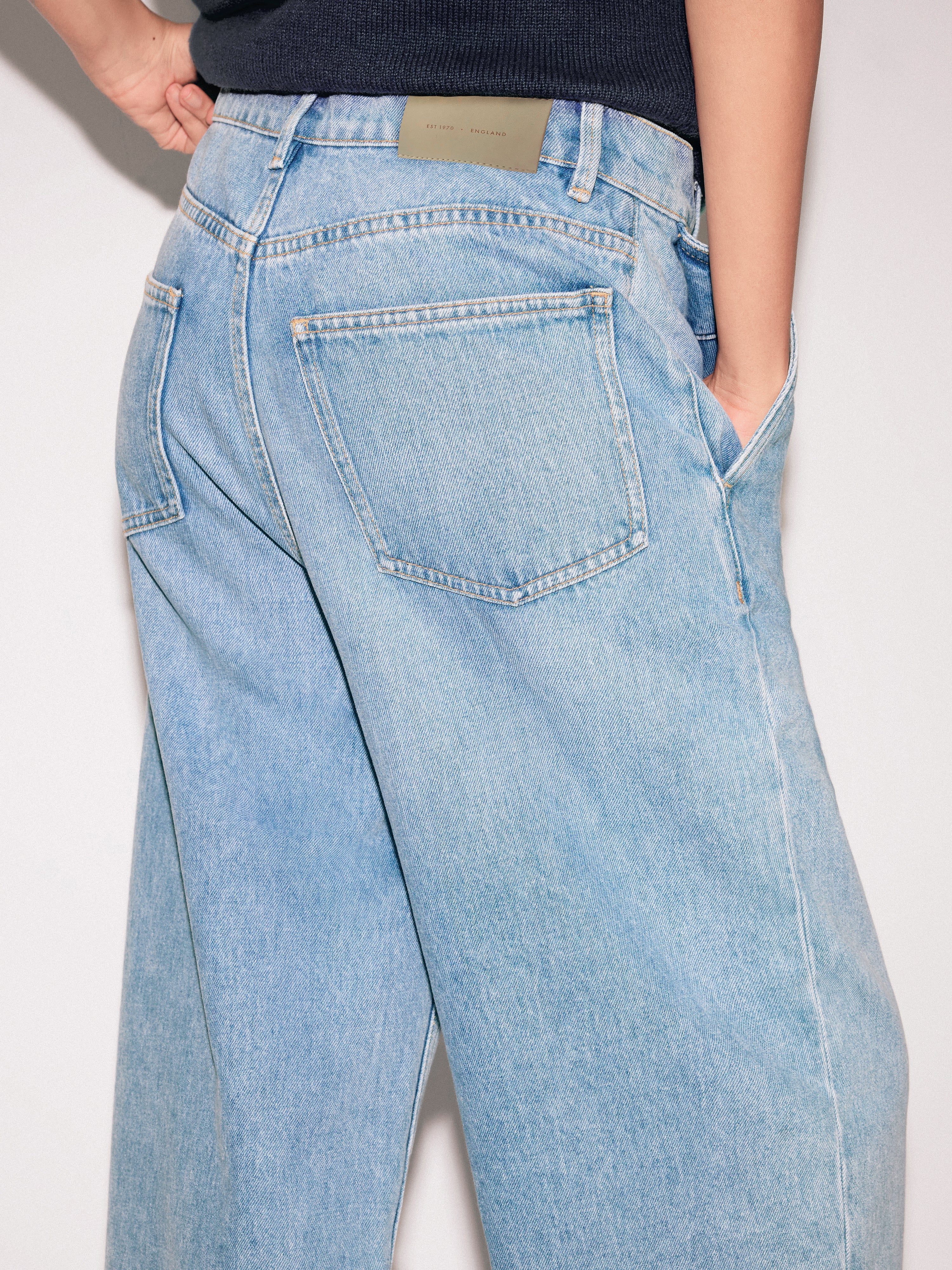 Kensington Women's Light Blue Wash Barrel Leg Jeans - High Waist Stretch Denim Pants for Casual Wear & Everyday Outfits