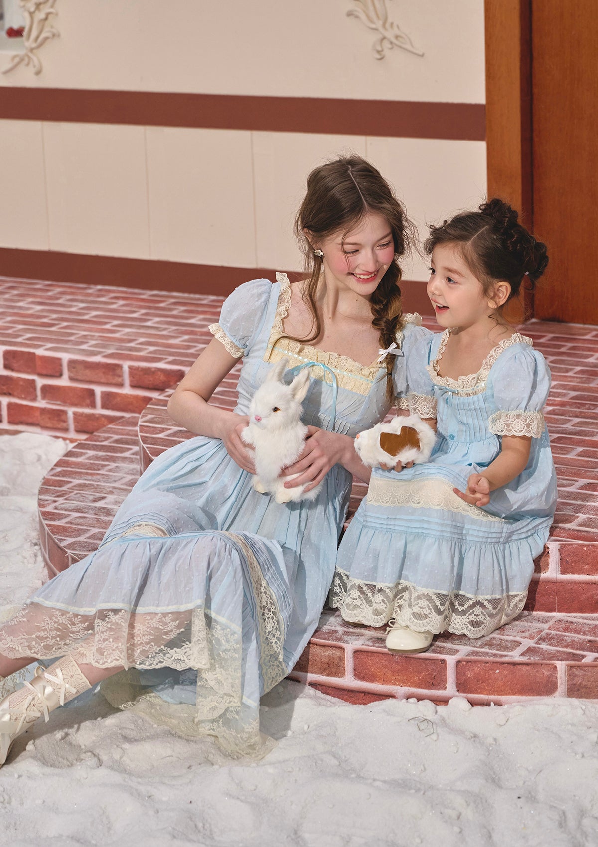 **Cinderella Princess Dress for Toddler Girls - Disney-Inspired Costume for Birthday Parties, Halloween & Dress-Up Play**