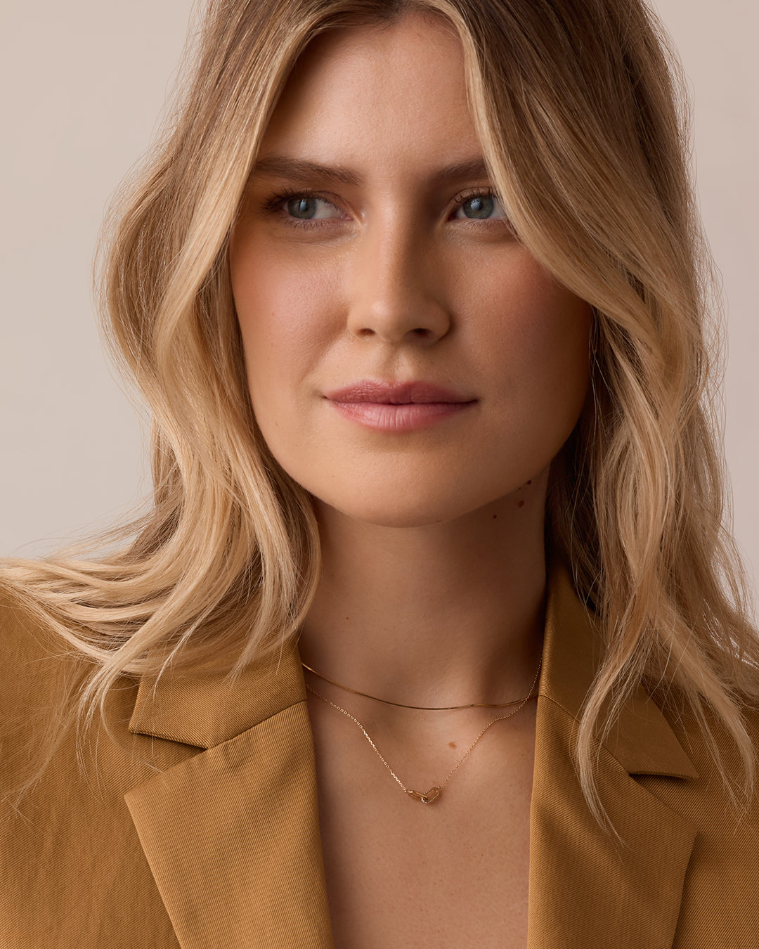 Diamond Bond Interlocking Link Necklace for Women - Elegant 14K Gold Plated Chain Jewelry for Everyday Wear & Special Occasions