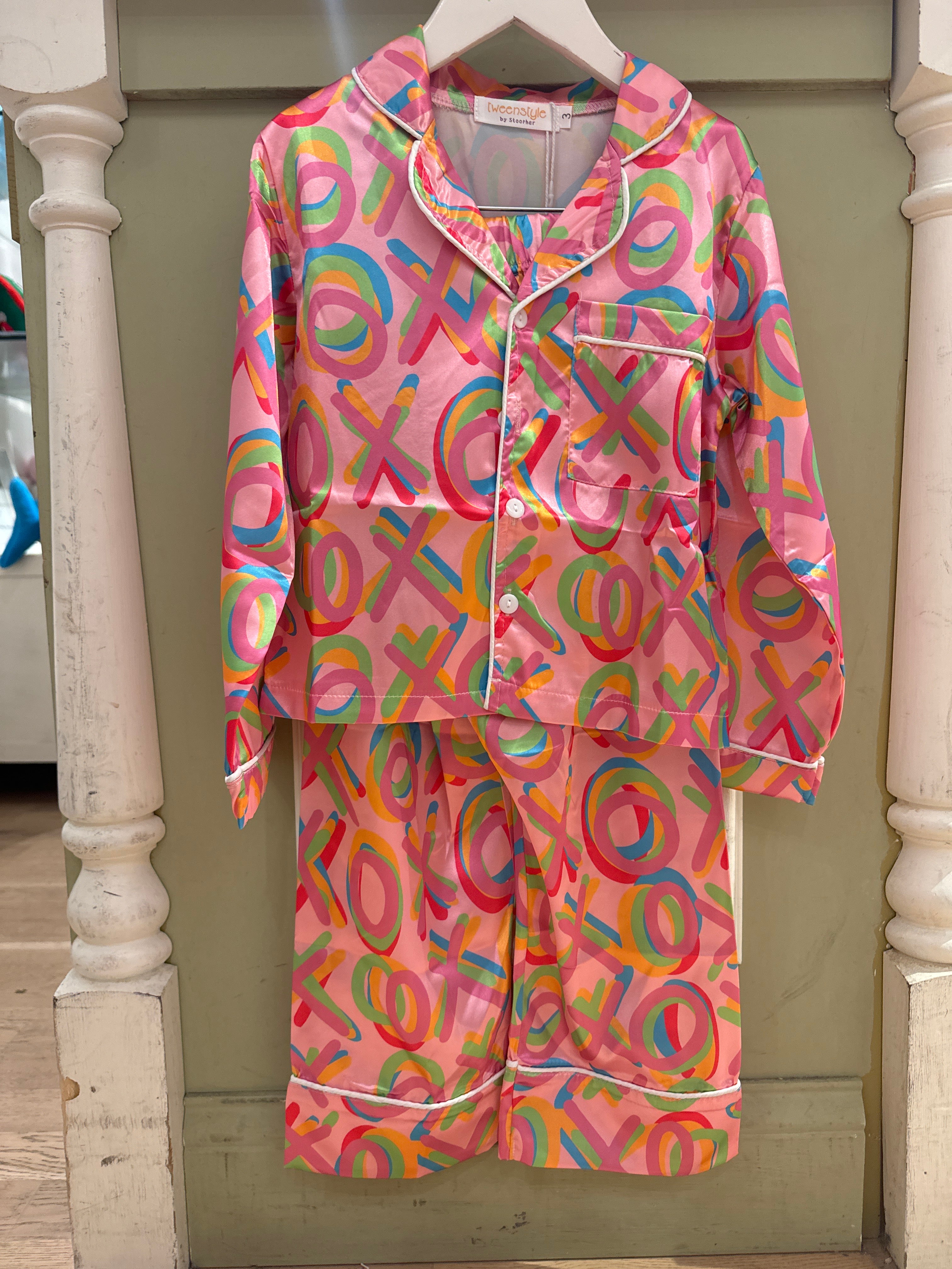 Tween Girls Long Sleeve Holiday Pajamas Set - Christmas Family Matching Pajamas - Cozy Sleepwear for Winter Nights & Family Photos