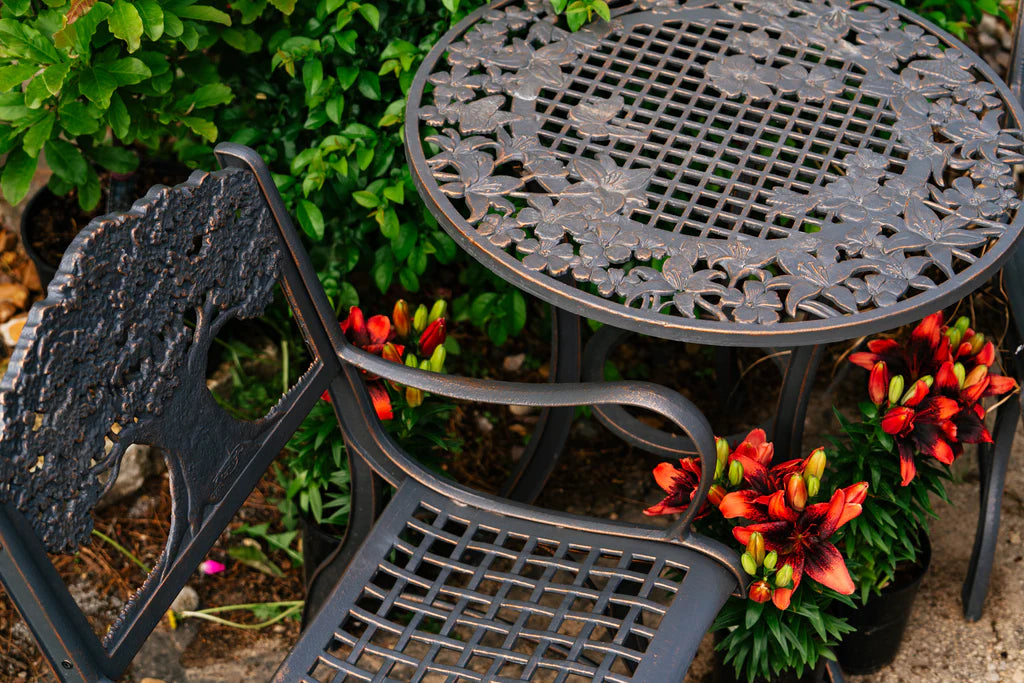 Rustic Outdoor Wildflower Coffee Table - Handcrafted Wooden Garden Table for Patio, Deck & Backyard - Perfect for Picnics, BBQs & Outdoor Gatherings
