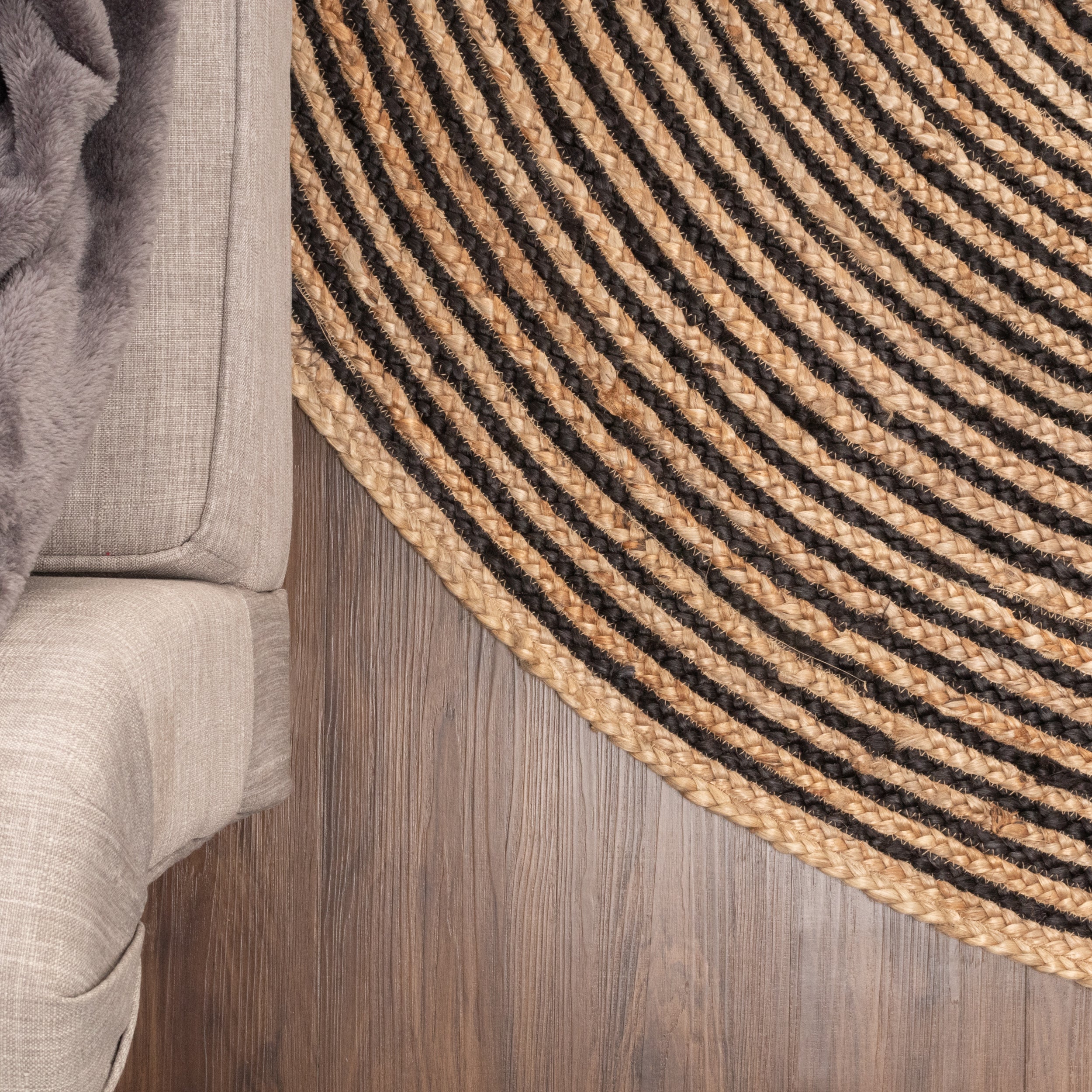 Braided Jute Reversible Handwoven Rug - Natural Fiber Indoor/Outdoor Area Rug for Living Room, Bedroom, Patio & Deck - Eco-Friendly Home Decor