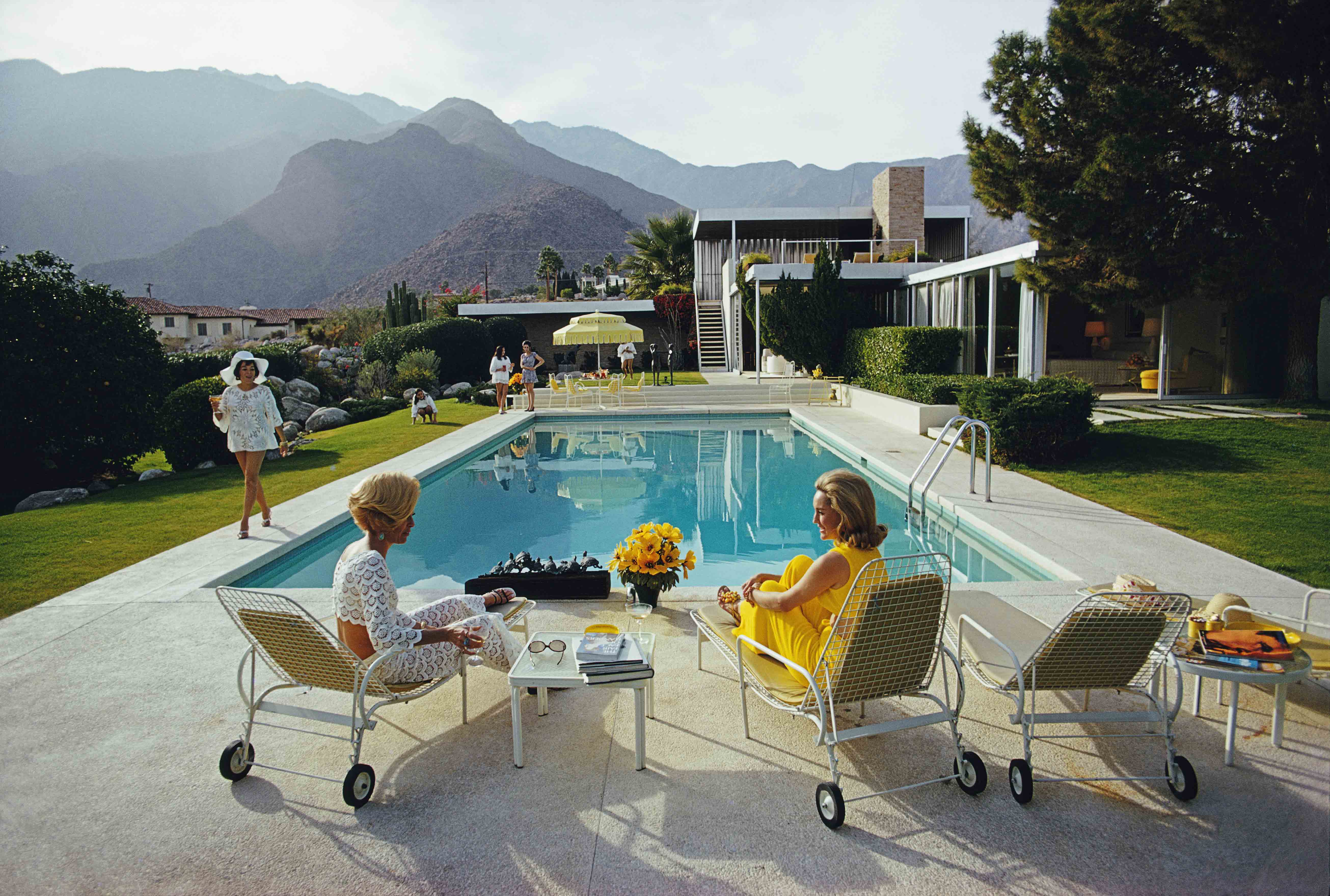 Slim Aarons Poolside Gossip Fine Art Photography Print - Vintage Mid Century Wall Decor for Living Room, Office & Gallery - Perfect for Home Decor & Art Collectors
