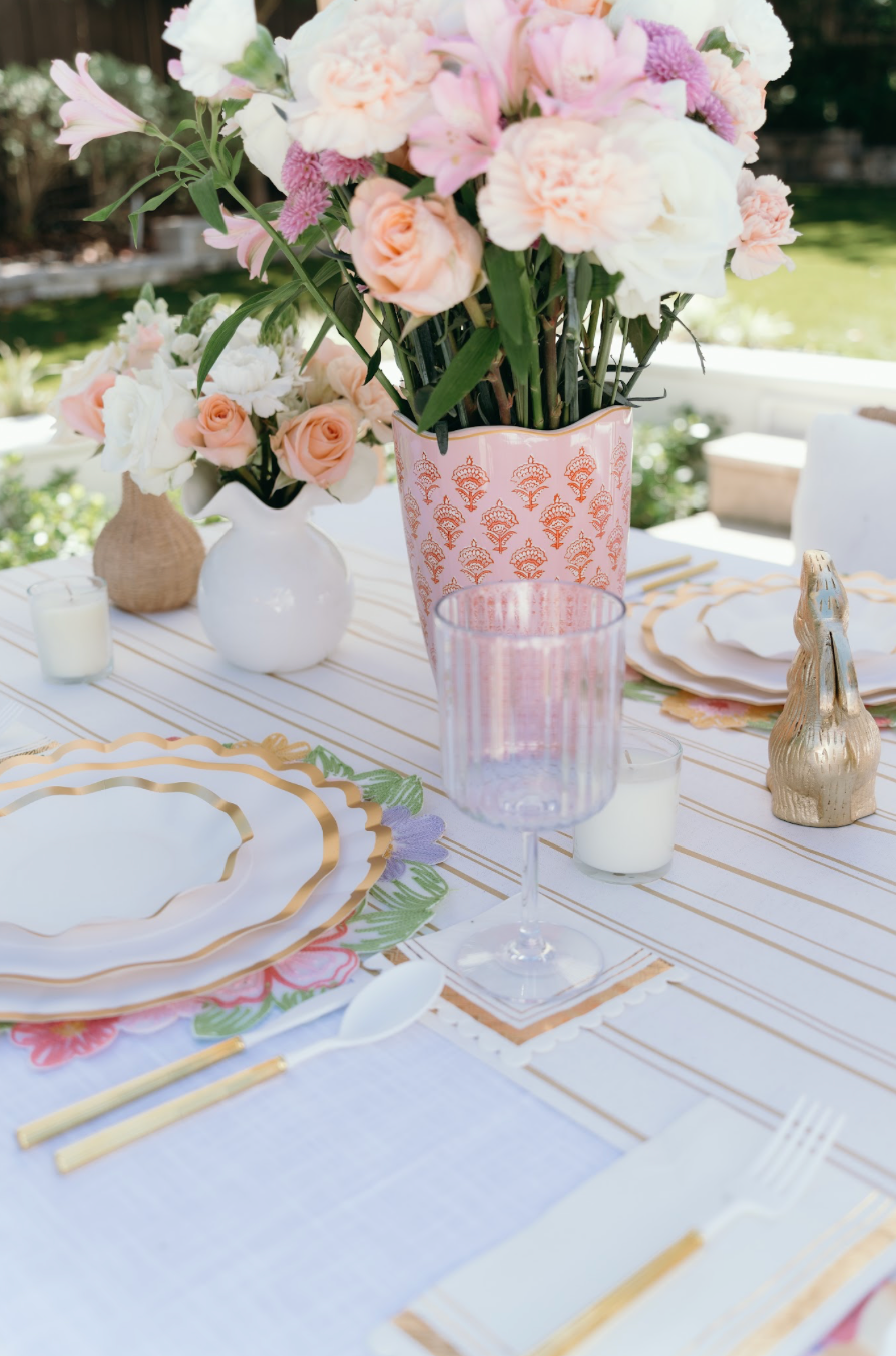 Premium White Dinnerware Set - Elegant 16-Piece Table Setting for Everyday Use, Formal Dining & Special Occasions | Dishwasher & Microwave Safe Porcelain Plates, Bowls, Cups & Saucers