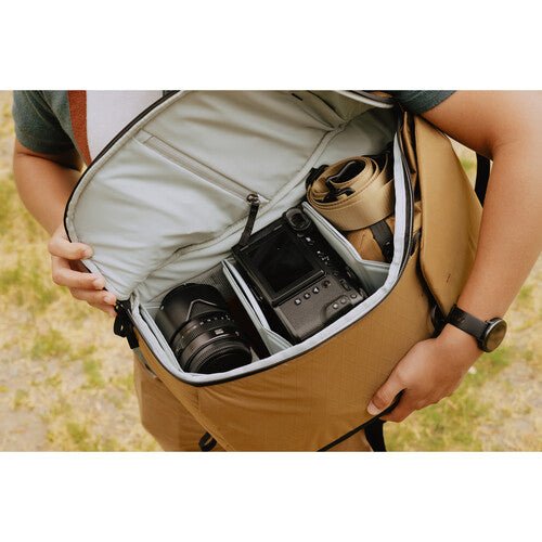 Peak Design Everyday Backpack 30L V2 - Premium Camera & Travel Backpack in Coyote Brown - Perfect for Photographers, Commuters & Outdoor Adventures