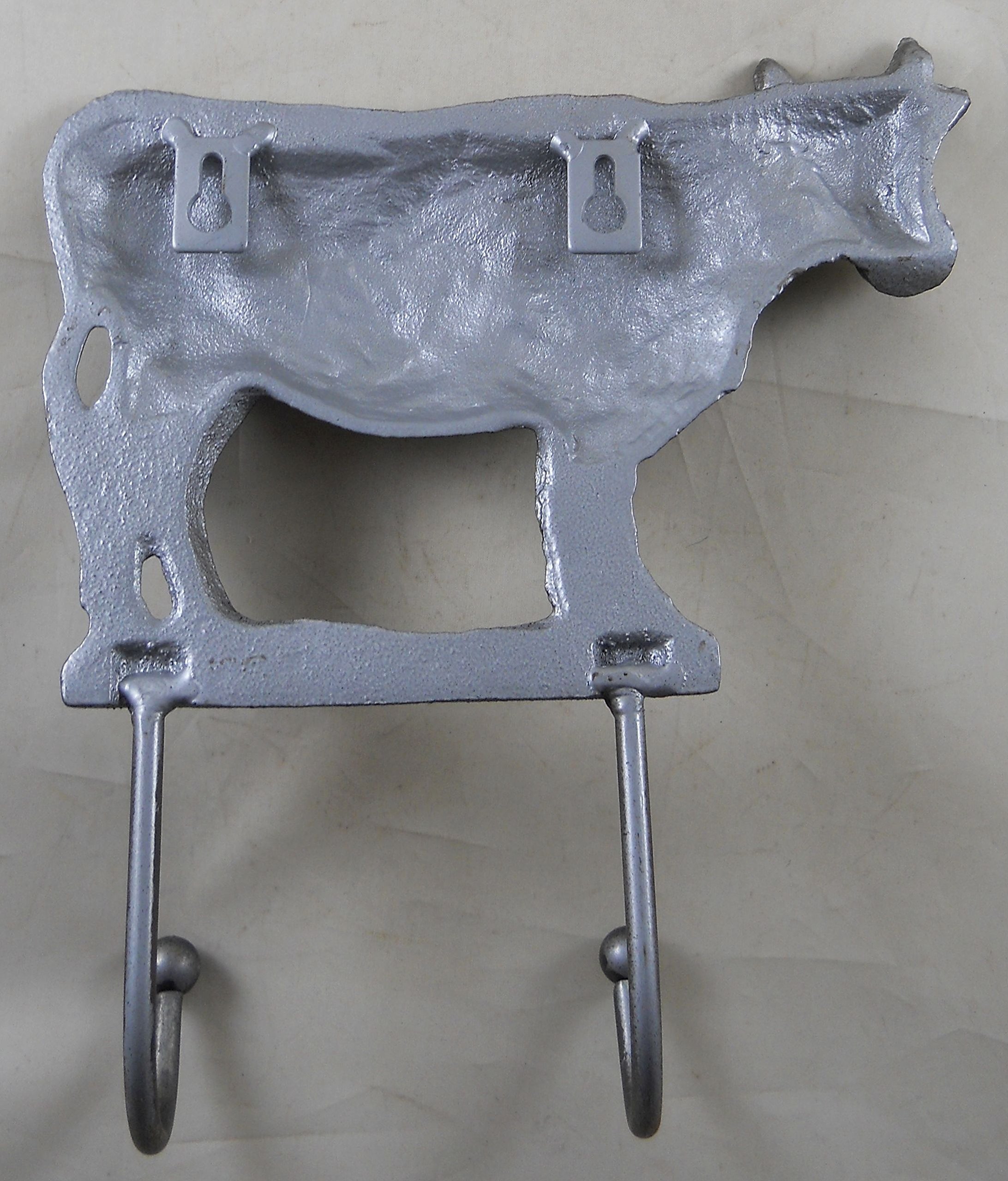 Cast Iron Cow Double Hook - Rustic Farmhouse Wall Hooks for Hanging Coats, Hats & Kitchen Utensils | Perfect for Entryway, Mudroom & Country Style Home Decor