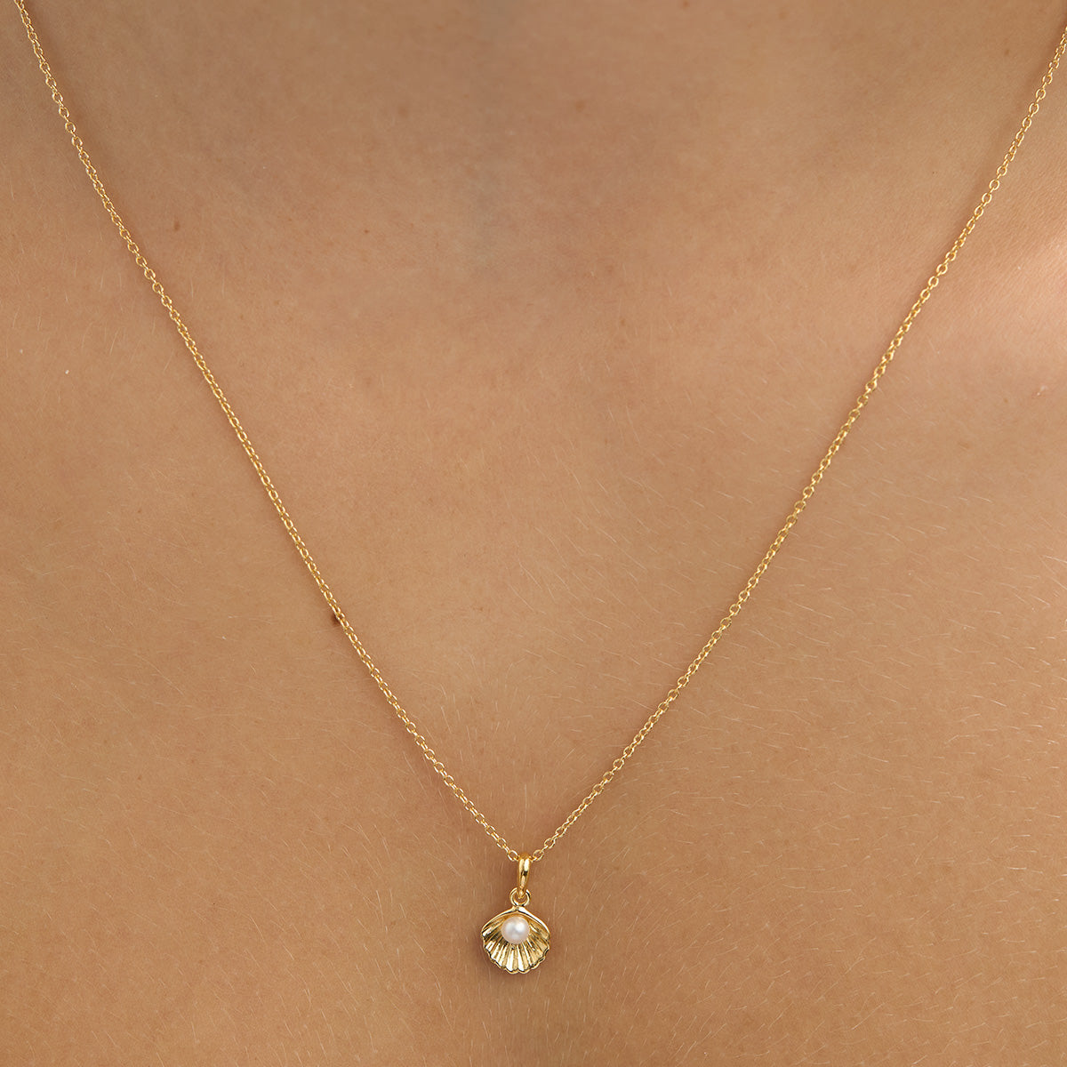 Ethereal Gold Seaside Necklace - Elegant Beach Jewelry for Women, Perfect for Vacations, Weddings & Boho Fashion