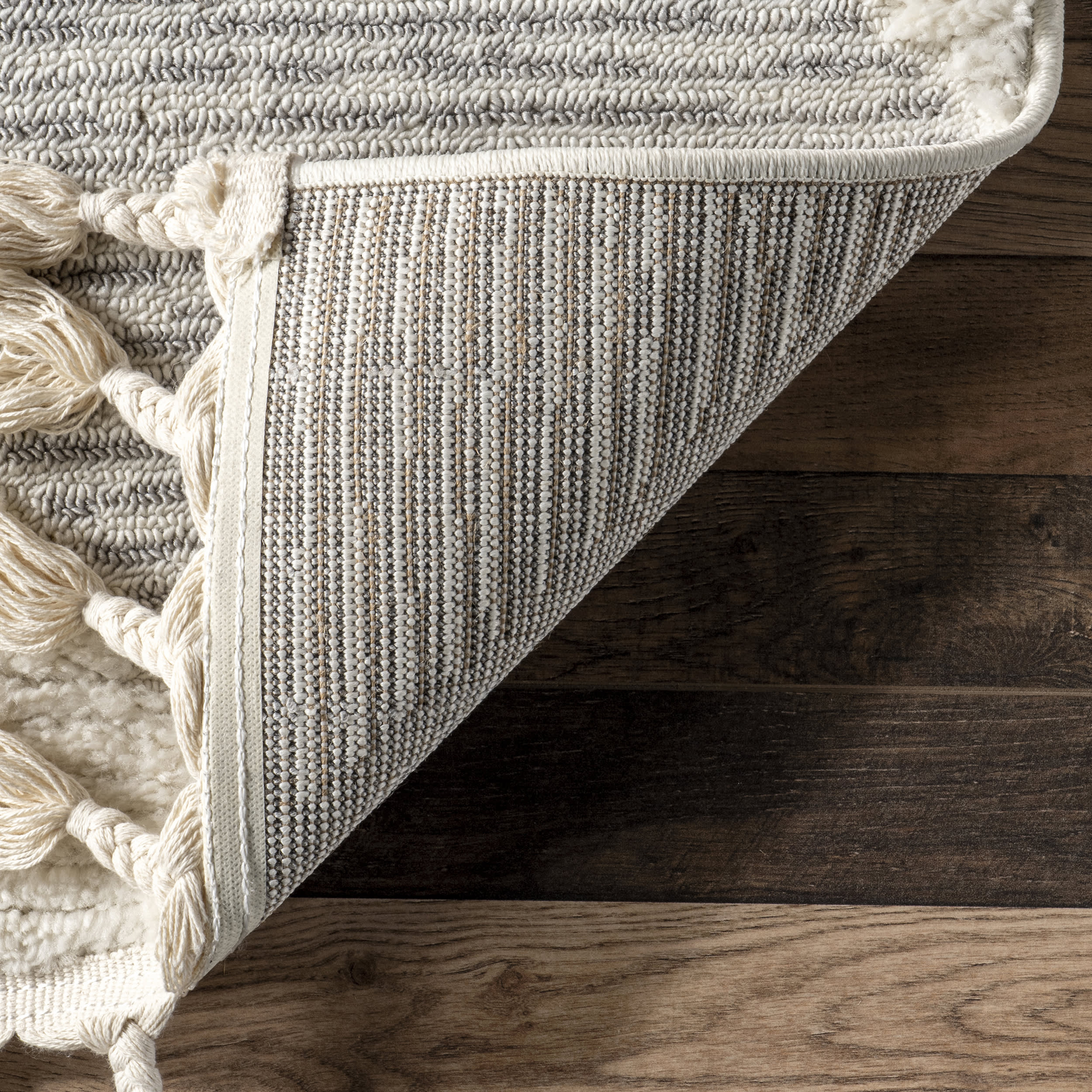 Luxury Aylin Diamond Tasseled Area Rug in Off White - Soft Bohemian Decor for Living Room, Bedroom & Nursery