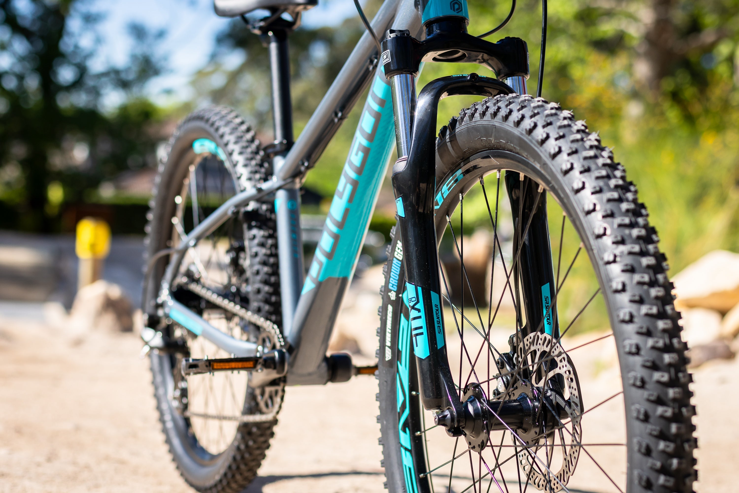Polygon Premier 24 XC Disc Kids Mountain Bike - 24 Inch Wheels, Lightweight Aluminum Frame, Disc Brakes - Perfect for Trail Riding, Off-Road Adventures & Kids Cycling