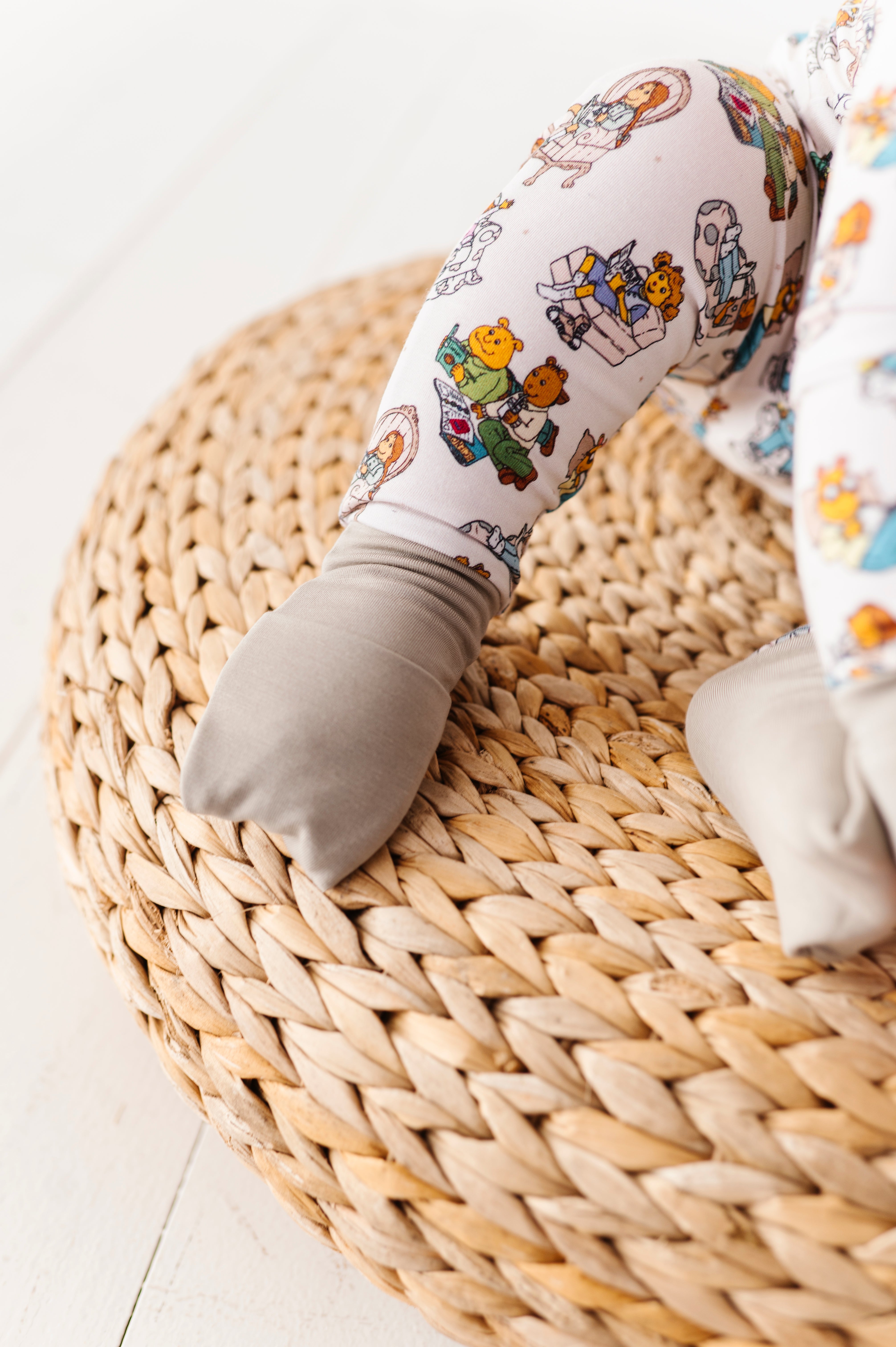 Arthur™ Little Readers Zip Romper - Soft Baby Bodysuit with Zipper for Easy Diaper Changes | Perfect for Storytime, Playdates & Cozy Outings