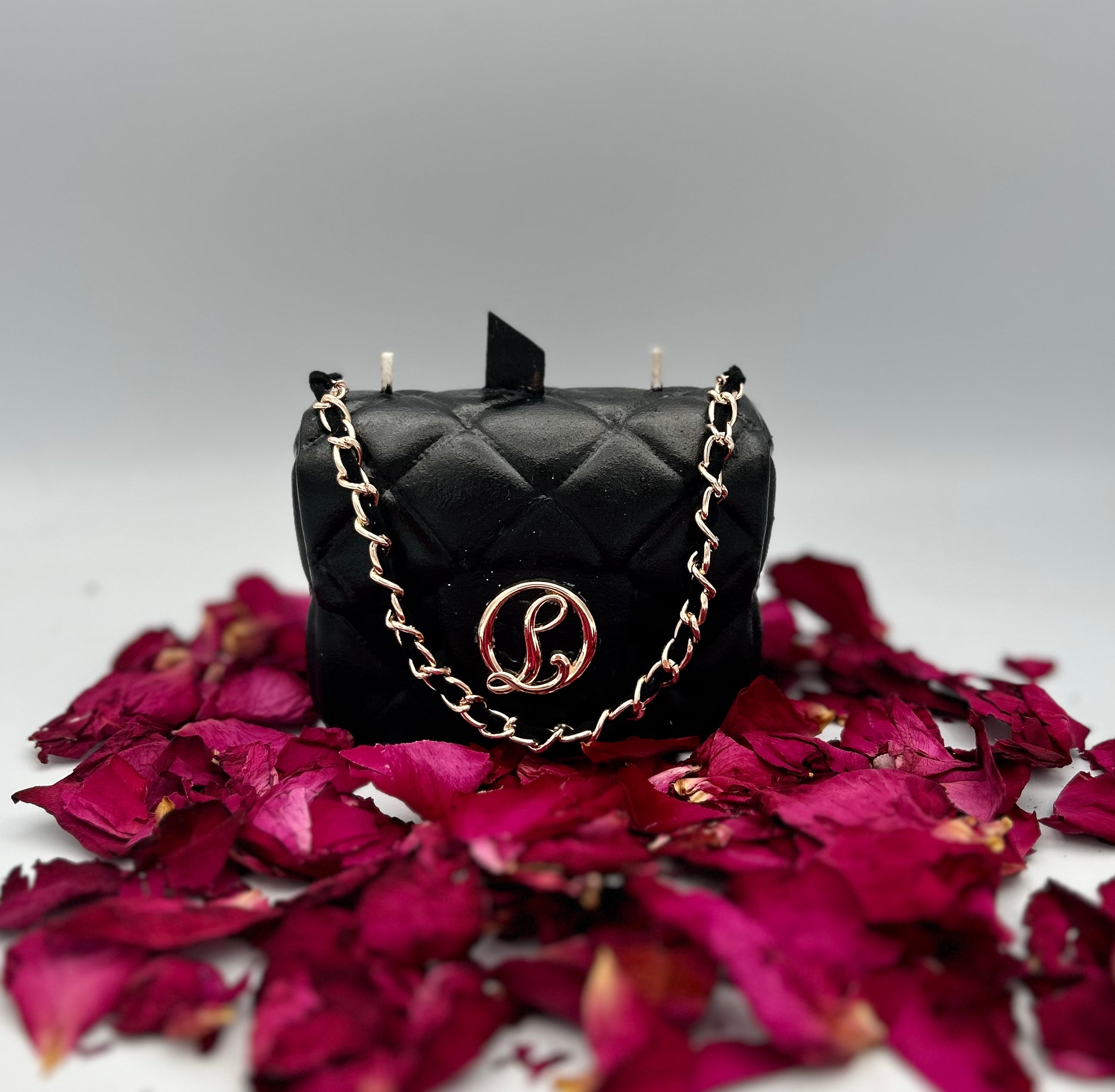 Premium Vegan Leather Handbag Candle - Eco-Friendly Scented Soy Wax Candle for Home Decor, Gift & Relaxation | Perfect for Living Room, Bedroom & Spa Ambience