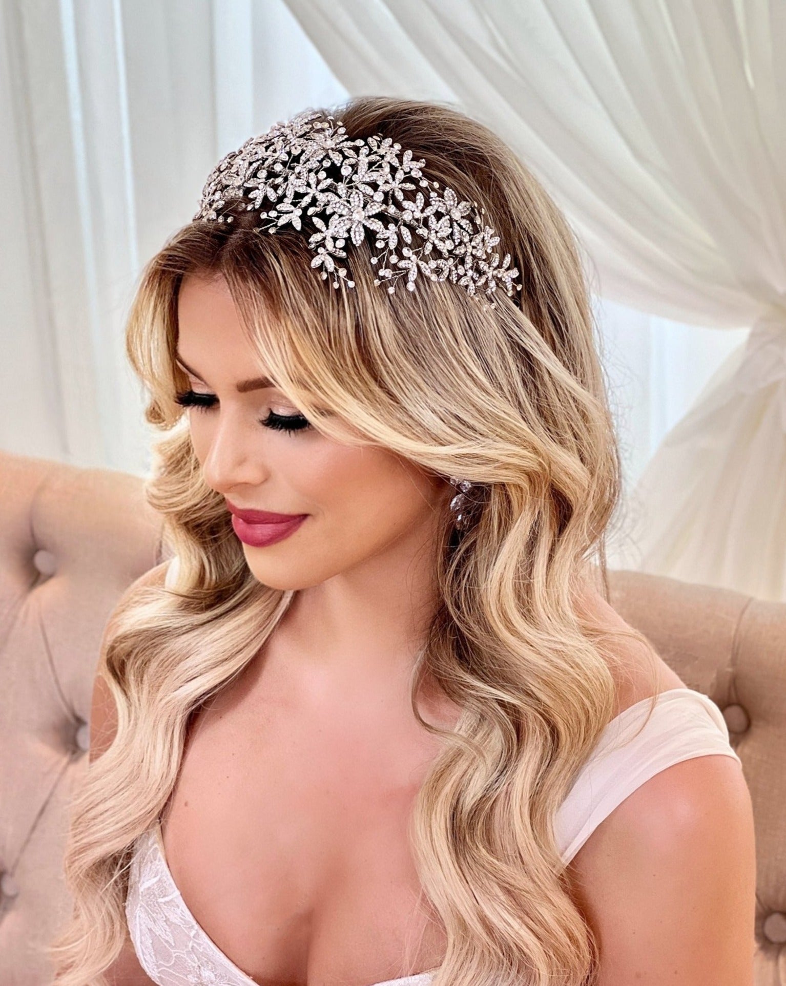 Elegant Floral Crystal Headband for Women - Sparkling Rhinestone Hair Accessory for Weddings, Parties & Special Occasions
