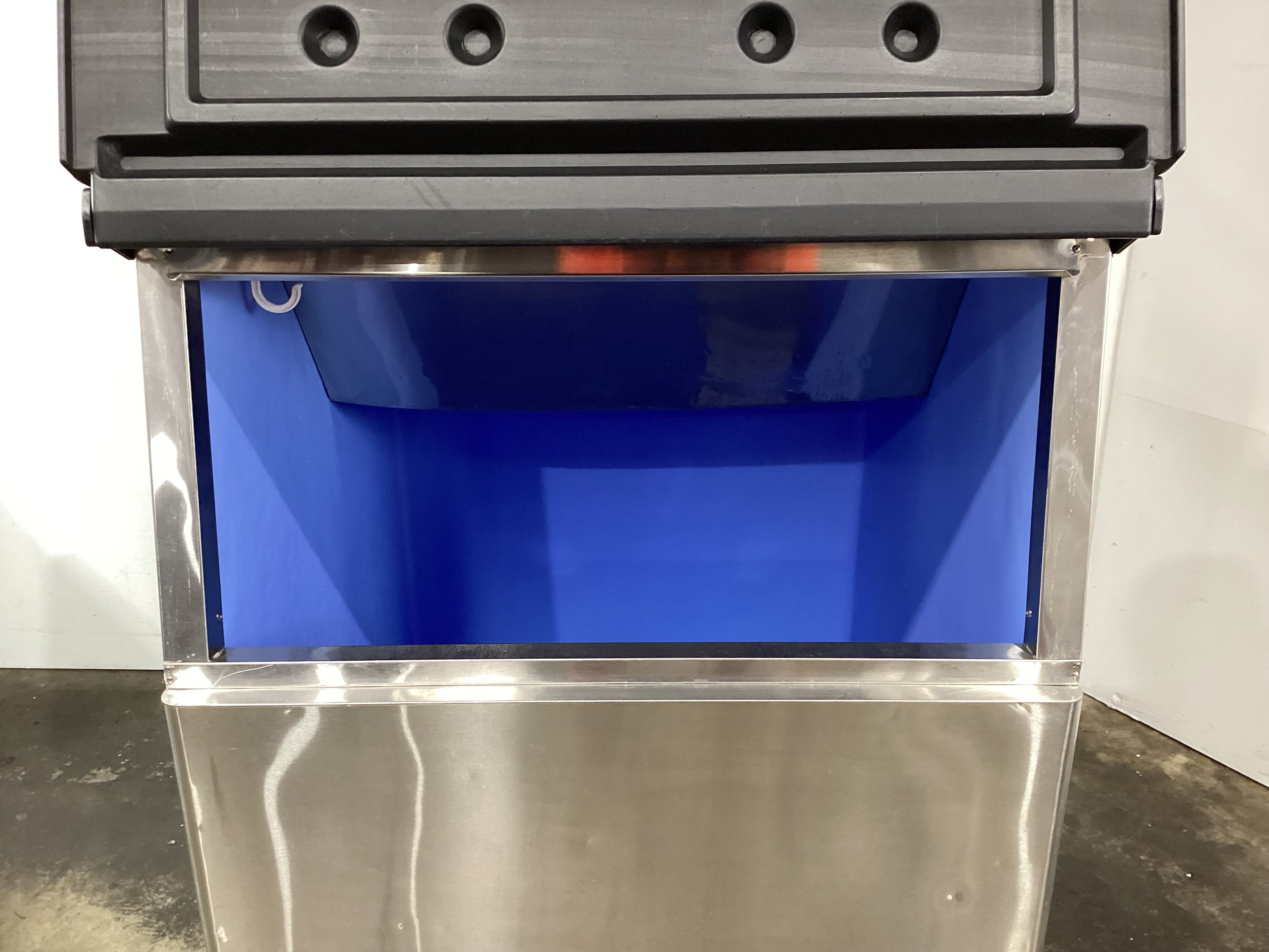 Blizzard SN 500P Commercial Ice Maker Machine - 500 lbs Daily Output - Energy Efficient Under Counter Ice Machine for Restaurants, Bars, and Home Use