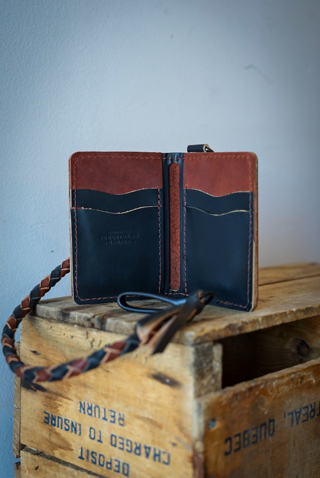 Mini Trucker Wallet with Braided Lanyard - Two Tone Oro Logger & Flat Black - Compact RFID Blocking Bifold Wallet for Men - Perfect for Travel, Work & Everyday Carry