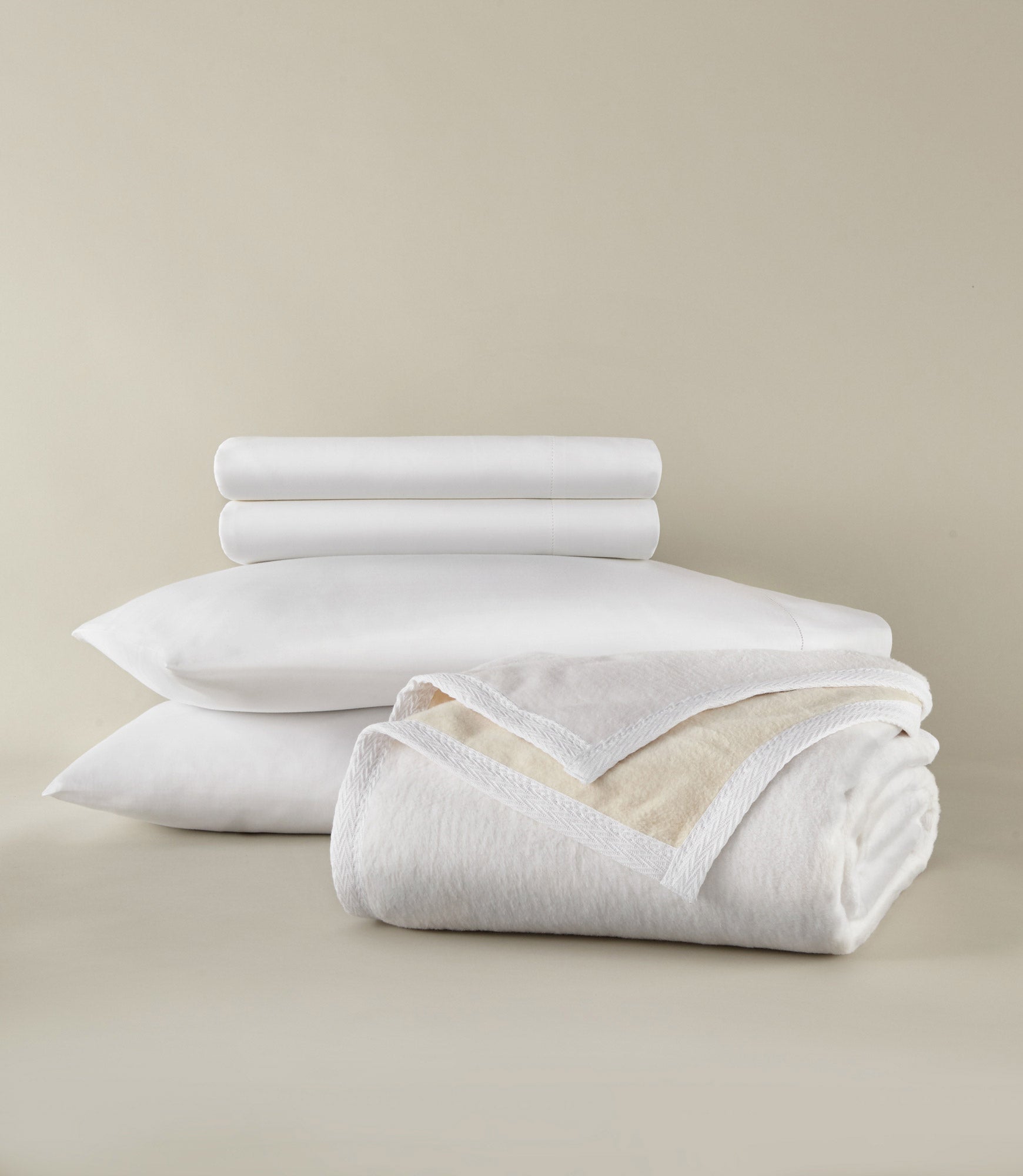 Premium Bedding Bundle Set - Soft & Comfortable Sheets, Pillowcases & Duvet Cover - Perfect for Master Bedroom, Guest Room & Cozy Home Decor