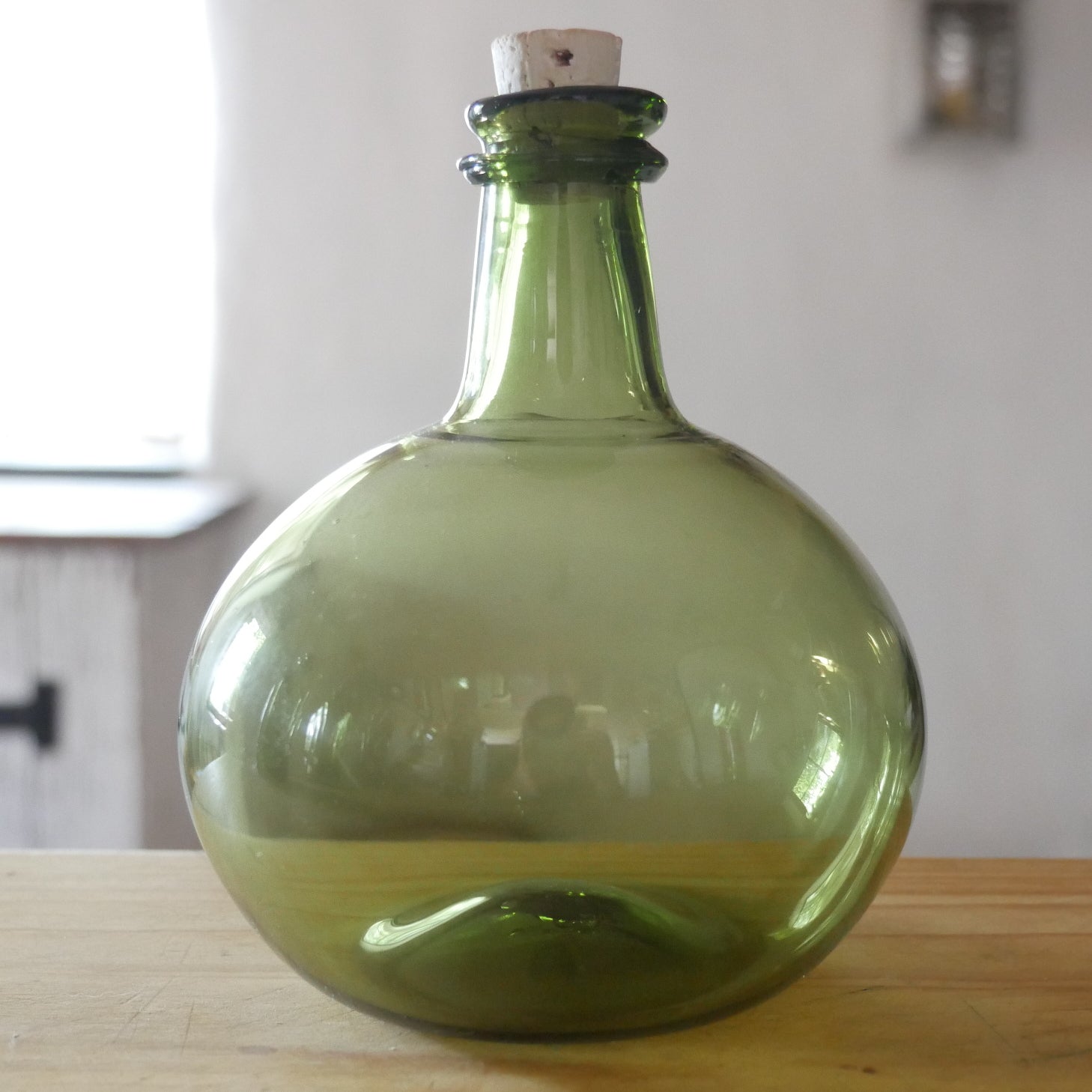 Premium Glass Onion Bottle - Airtight & Leak-Proof for Kitchen Storage, Oil Dispensing, and DIY Spice Blends | Perfect for Olive Oil, Vinegar & Homemade Infusions