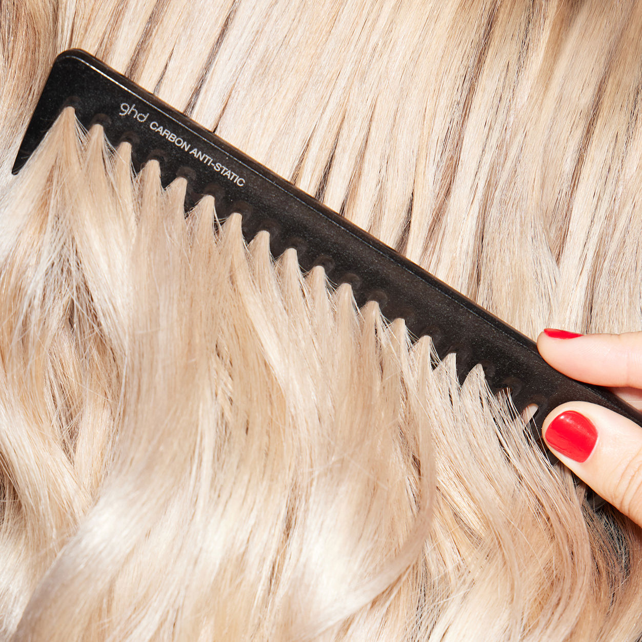 GHD Professional Detangling Comb for Smooth & Tangle-Free Hair – Perfect for Styling, Blowouts & Daily Hair Care