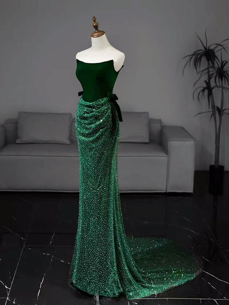 Mermaid Sequin Long Prom Dress - Elegant Green Formal Gown J4284 for Homecoming, Ball, and Evening Events