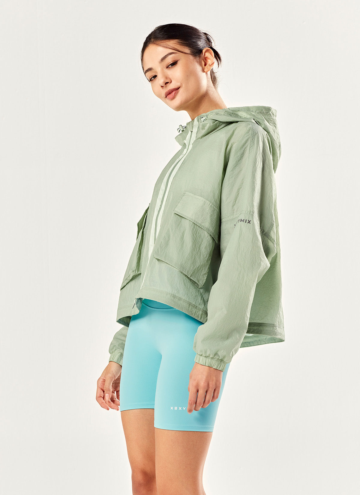 Stylish 2-Way Crop Hood Windbreaker Jacket for Women - Lightweight & Breathable for Outdoor Activities, Running, and Casual Wear