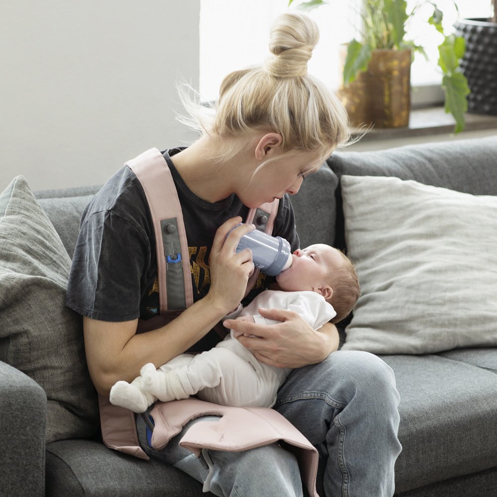 BabyBjörn Baby Carrier Mini - Soft Cotton Newborn Carrier for 7-25 lbs (Dusty Pink) | Ergonomic & Easy-to-Use Infant Sling | Perfect for Hands-Free Parenting, Shopping & Outdoor Adventures