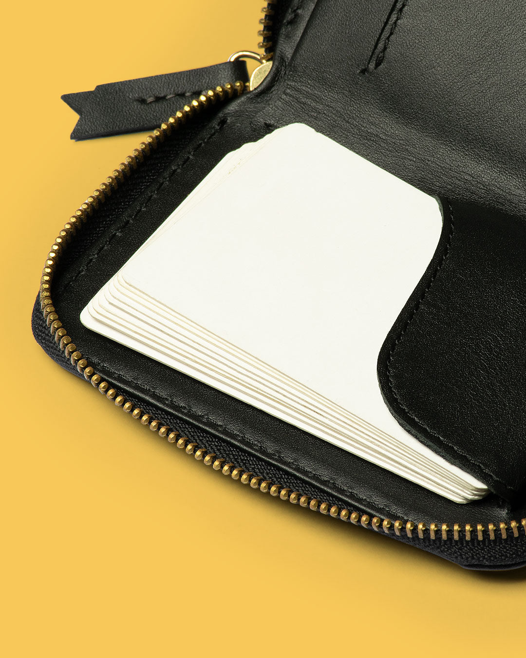 Compact Zipper Mini Wallet for Women & Men - Slim RFID Blocking Travel Wallet with Coin Pocket - Perfect for Everyday Use, Travel & Business