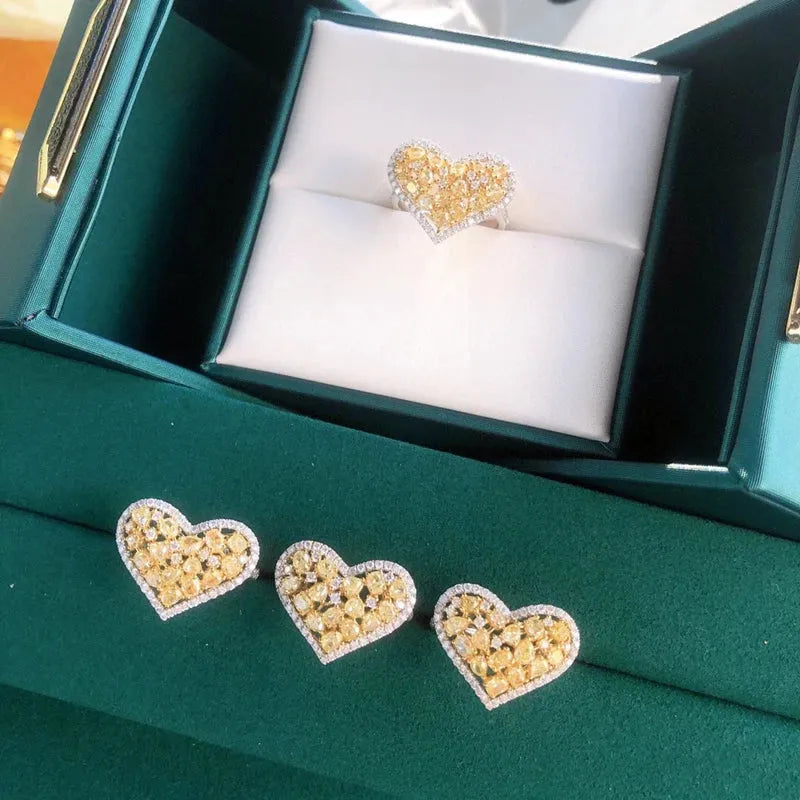 18K Solid Gold Heart Shape Ring with Real Yellow & White Diamonds - Elegant Fine Jewelry for Women, Perfect for Senior Parties, Anniversaries & Romantic Gifts | Aazuo Find Jewelry